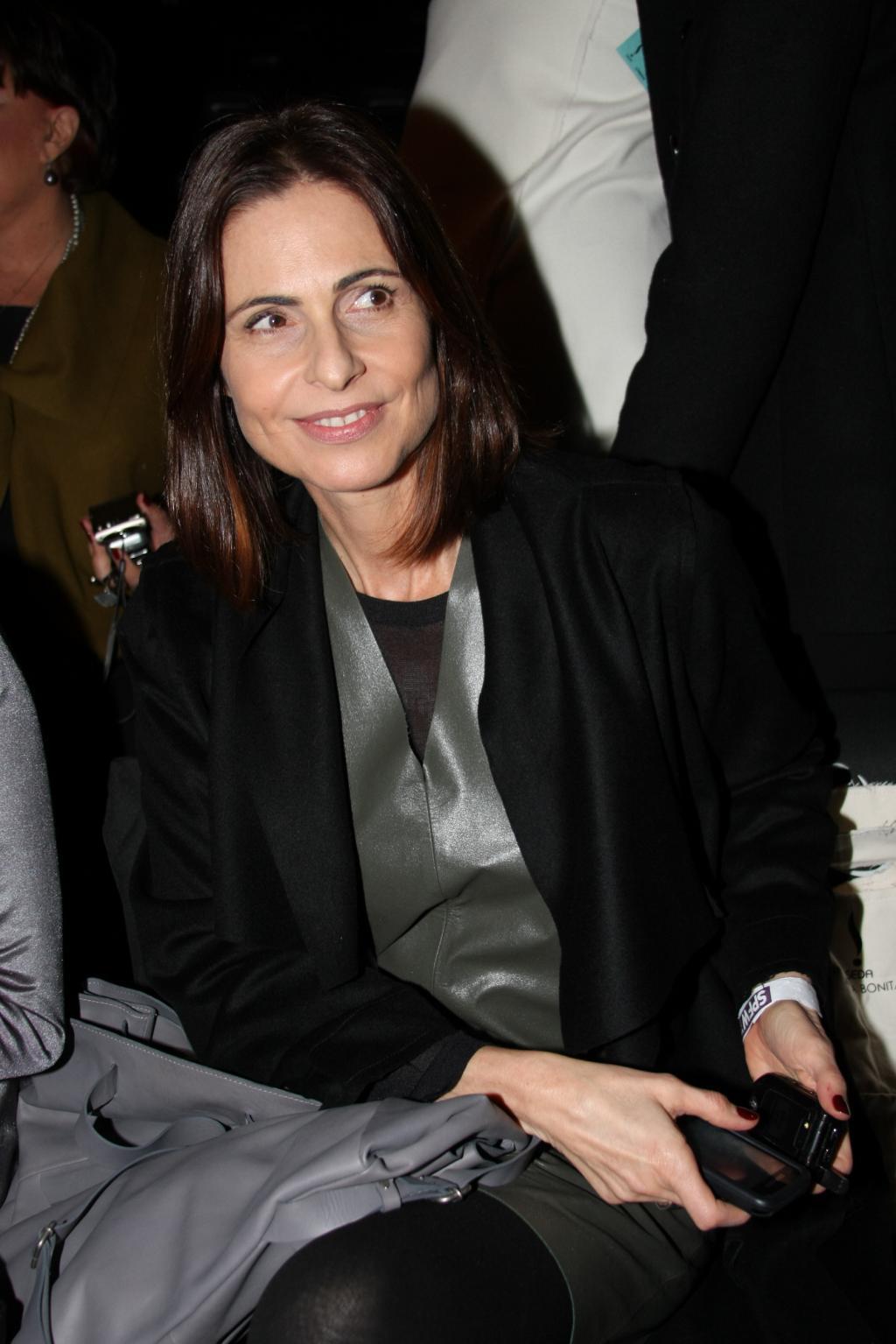 https://e.radikal.host/2025/04/17/silvia.jpg