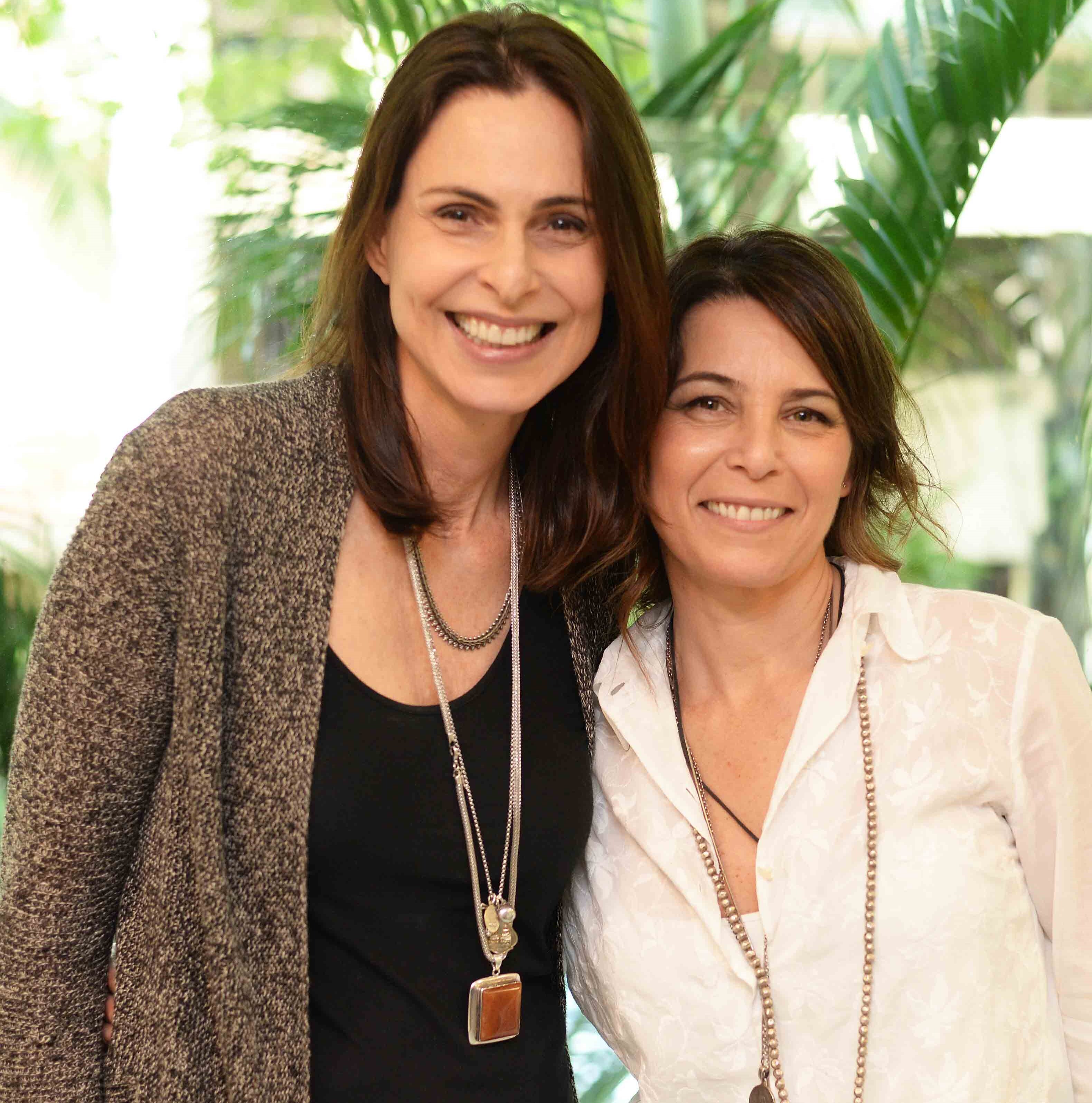 https://e.radikal.host/2025/04/18/Silvia-Pfeifer-e-Mandy-Digotte.jpg