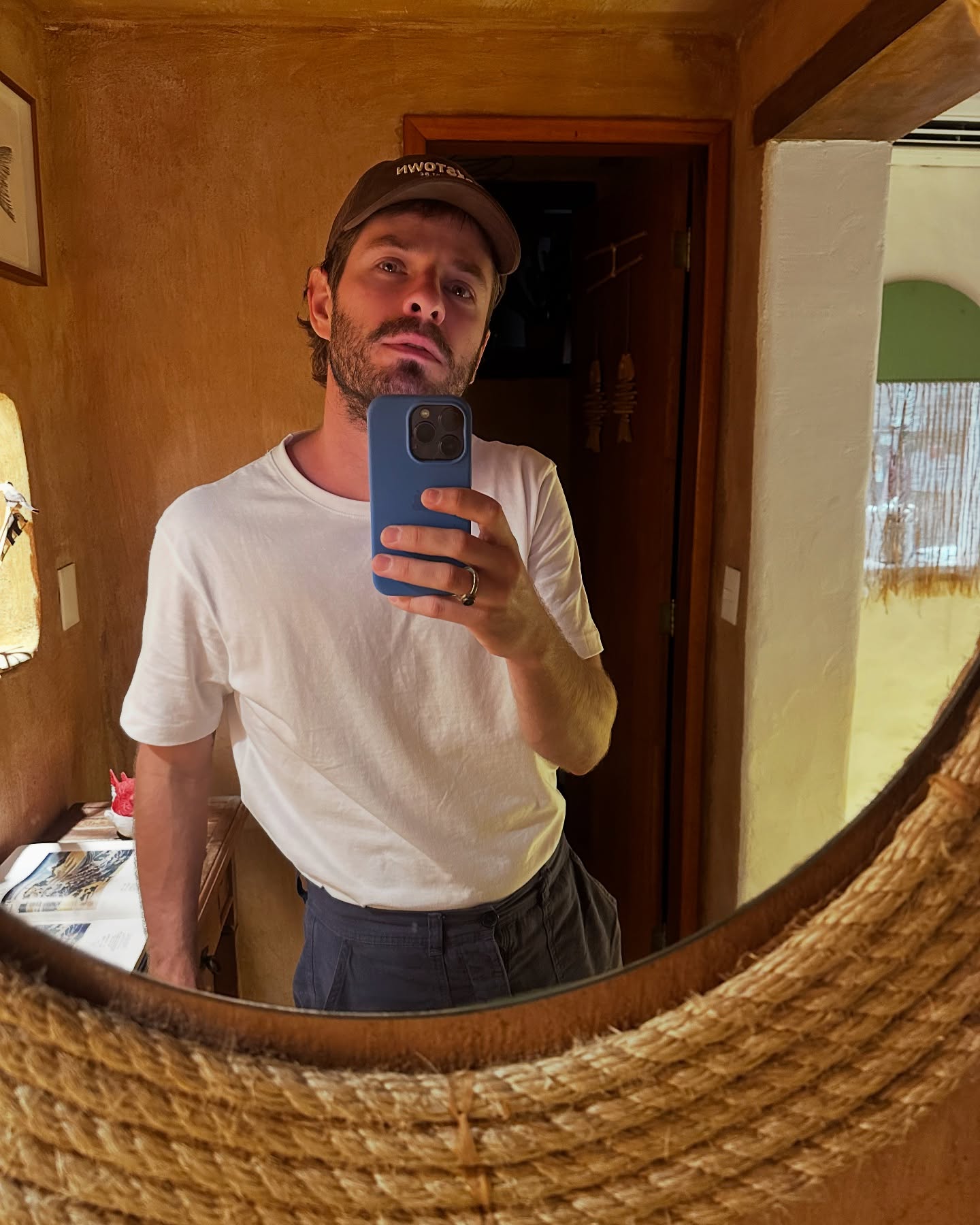 https://e.radikal.host/2025/04/19/mauriciodestri_1744269563025.jpg
