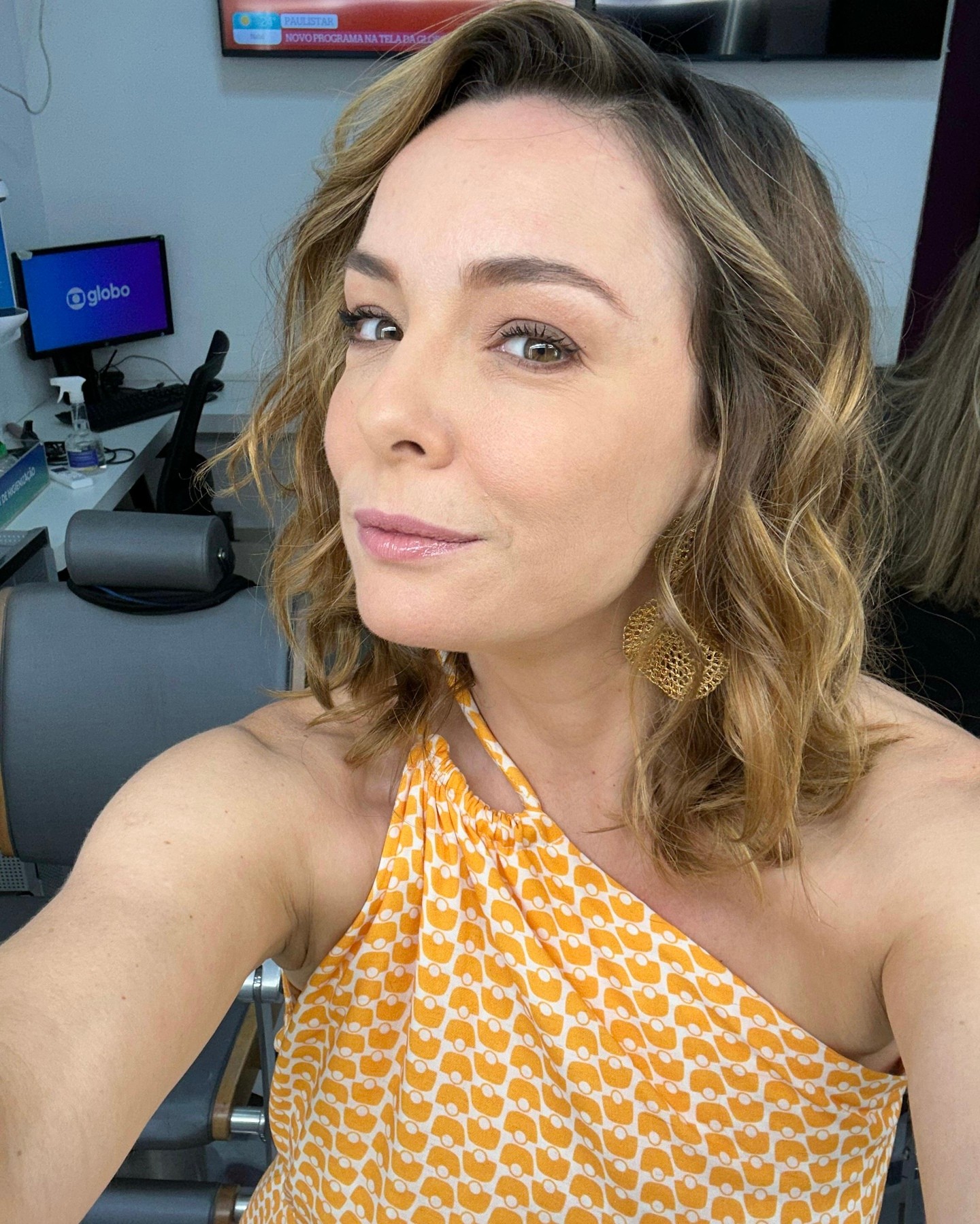 https://e.radikal.host/2025/04/19/regianealves_1744269491632-1.jpg
