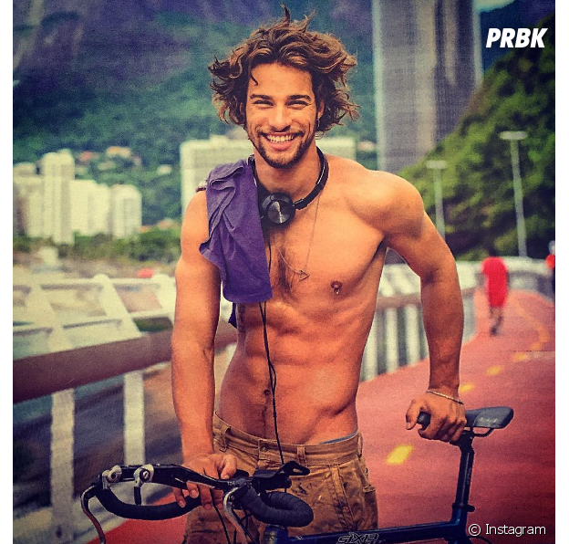 https://e.radikal.host/2025/04/22/159366-pablo-morais-de-velho-chico-nasceu-e-624x0-1.png