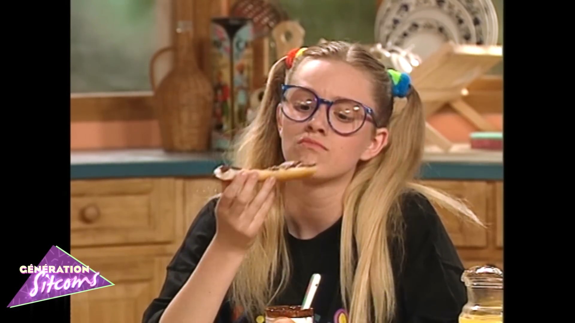 https://e.radikal.host/2025/04/22/PREMIERS-BAISERS-_-Le-vrai-baiser-_-EPISODE-1.mp4_snapshot_08.58.443.jpg