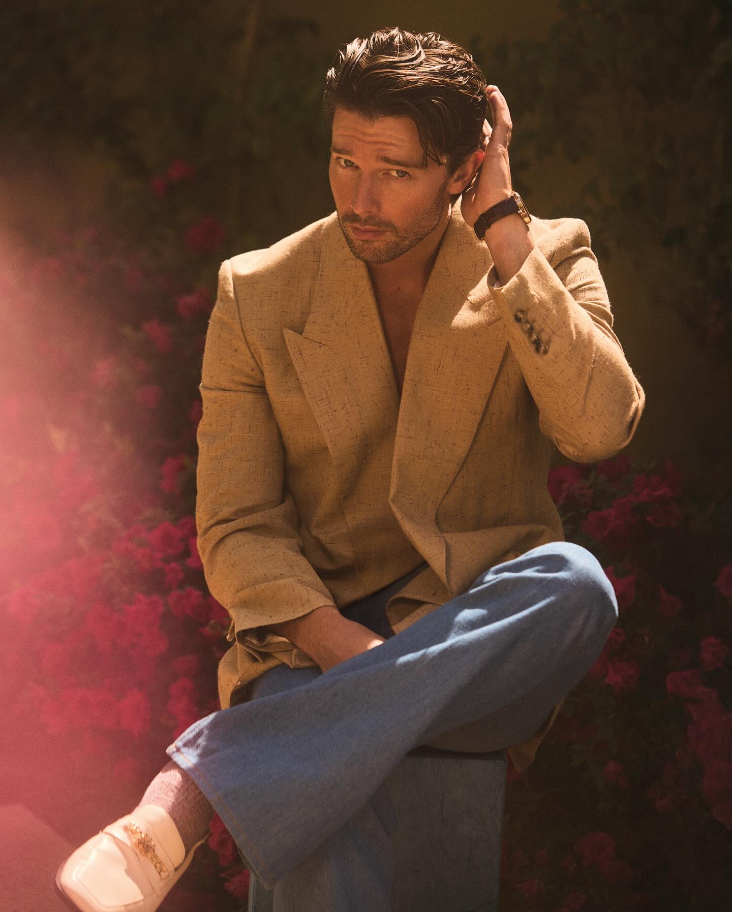 https://e.radikal.host/2025/04/22/patrickschwarzenegger_1744446660477.jpg