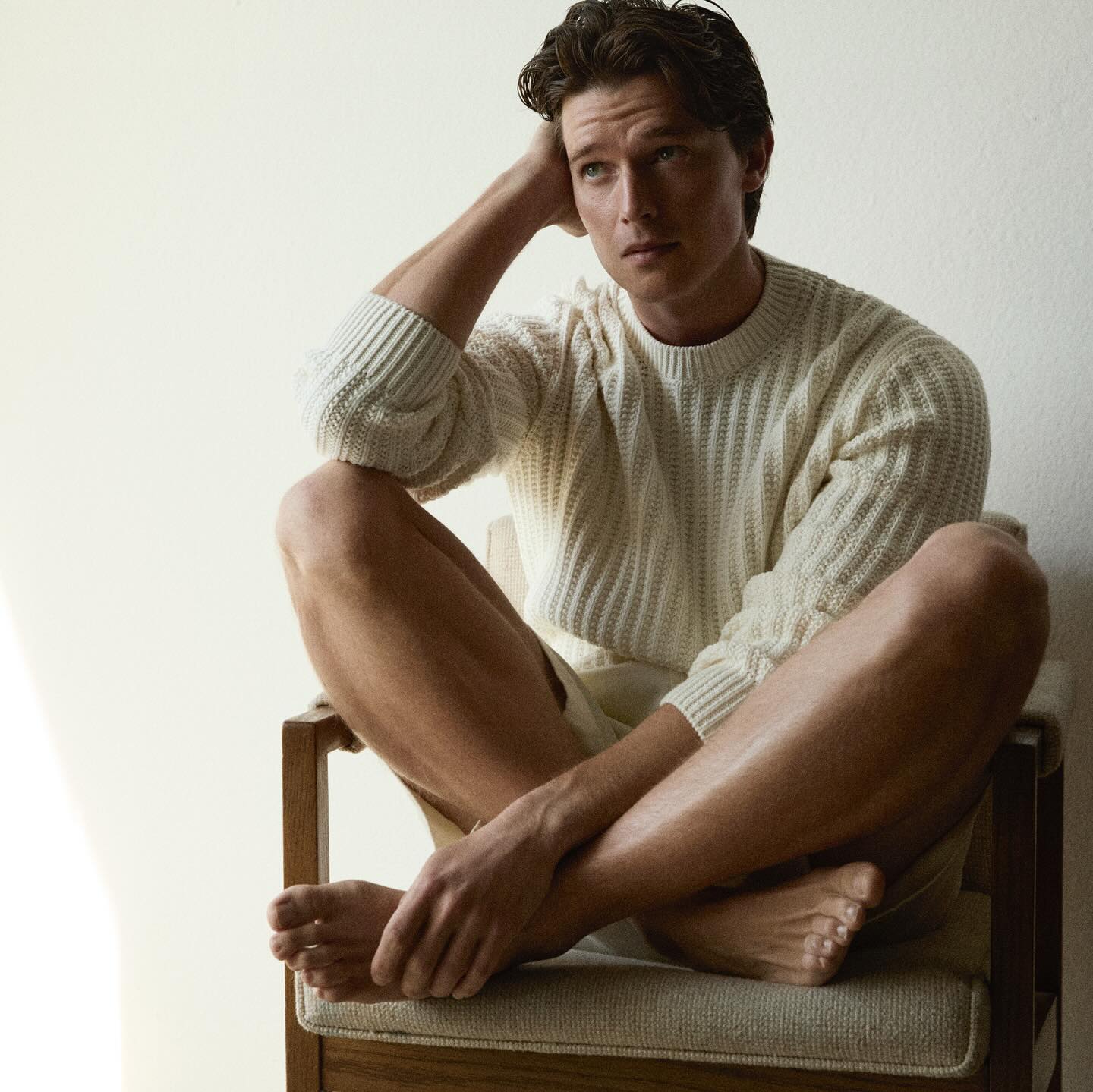 https://e.radikal.host/2025/04/22/patrickschwarzenegger_1744446710203.jpg