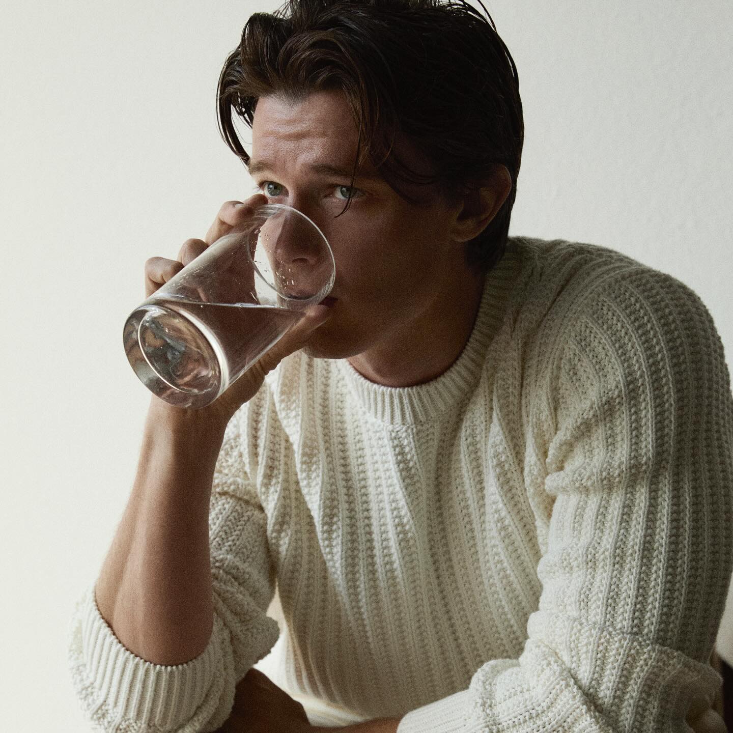https://e.radikal.host/2025/04/22/patrickschwarzenegger_1744446714276.jpg