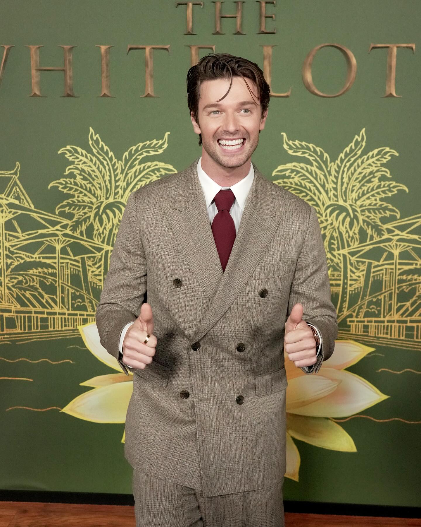 https://e.radikal.host/2025/04/22/patrickschwarzenegger_1744446731909.jpg