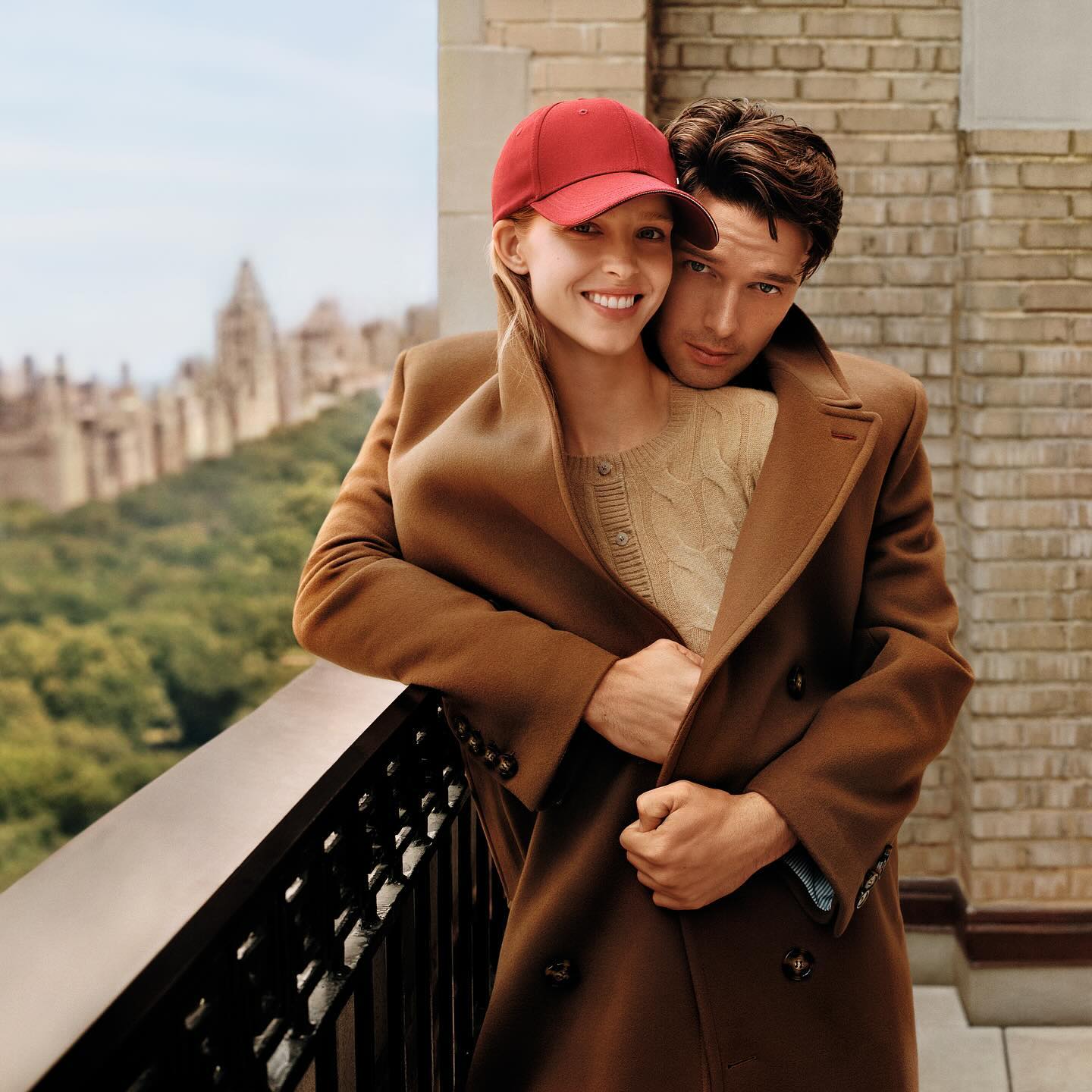 https://e.radikal.host/2025/04/22/patrickschwarzenegger_1744446756723-1.jpg