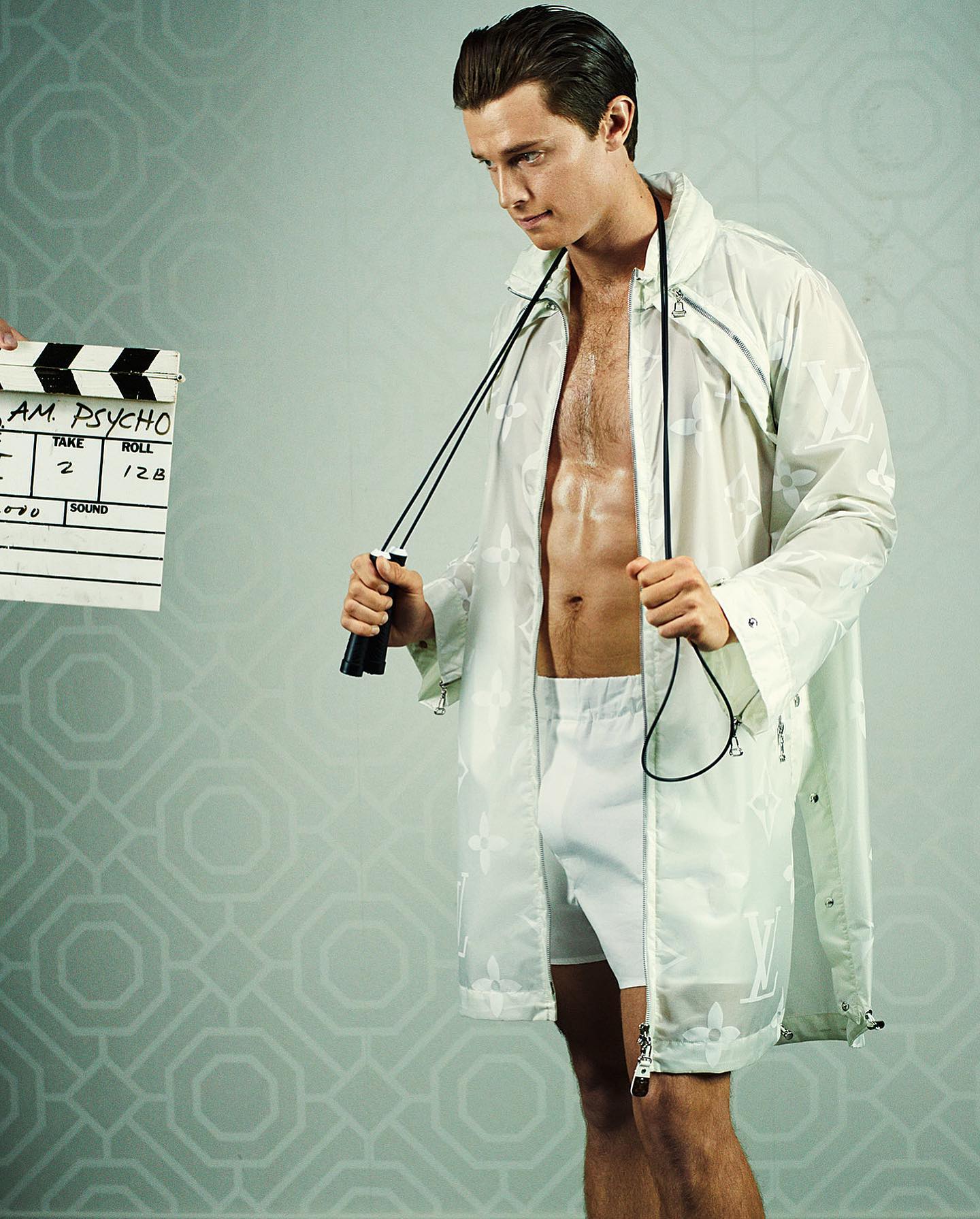 https://e.radikal.host/2025/04/22/patrickschwarzenegger_1744446824547-1.jpg