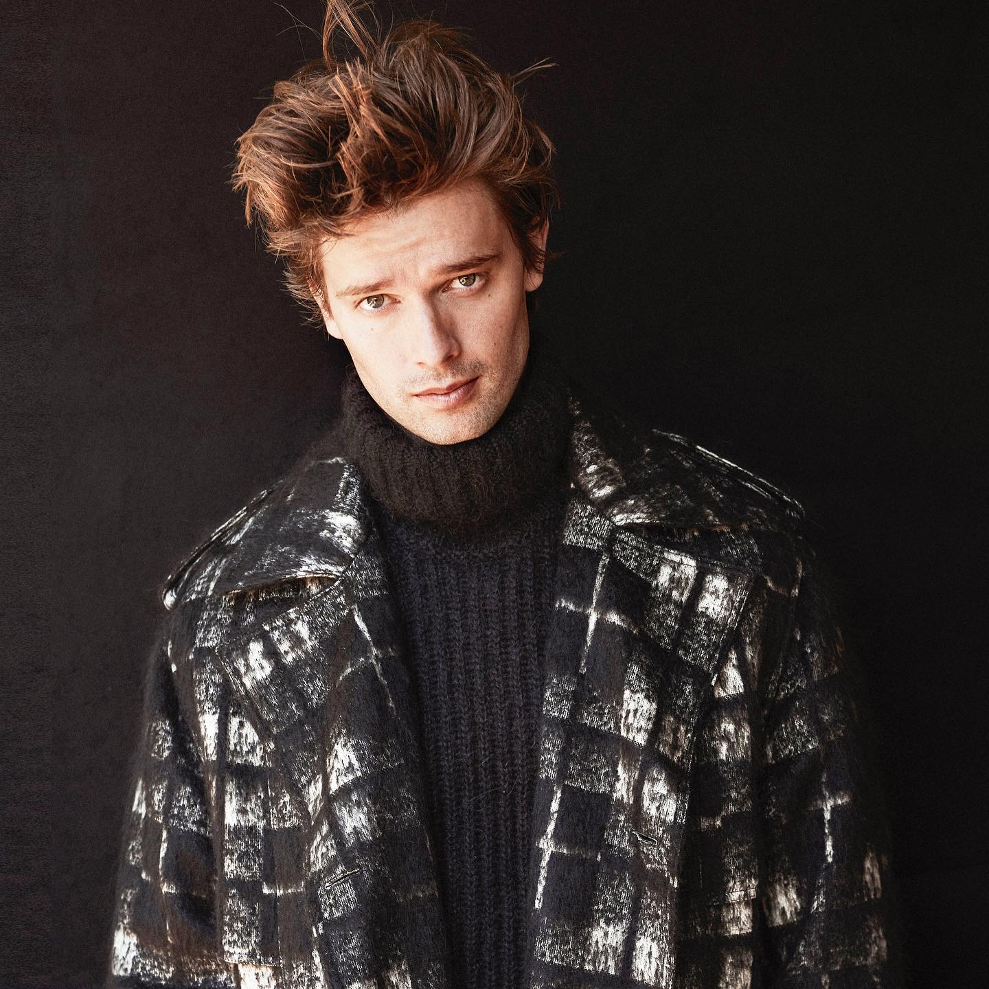 https://e.radikal.host/2025/04/22/patrickschwarzenegger_1744446835032.jpg