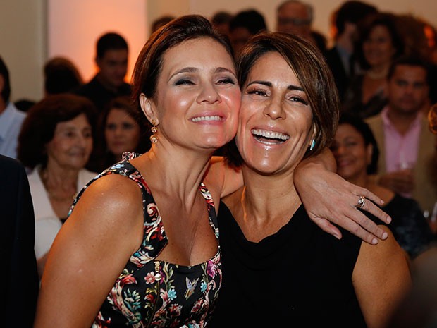 https://e.radikal.host/2025/04/23/adriana-esteves-gloria-pires-babilonia6b10c4adf7d565da.jpg