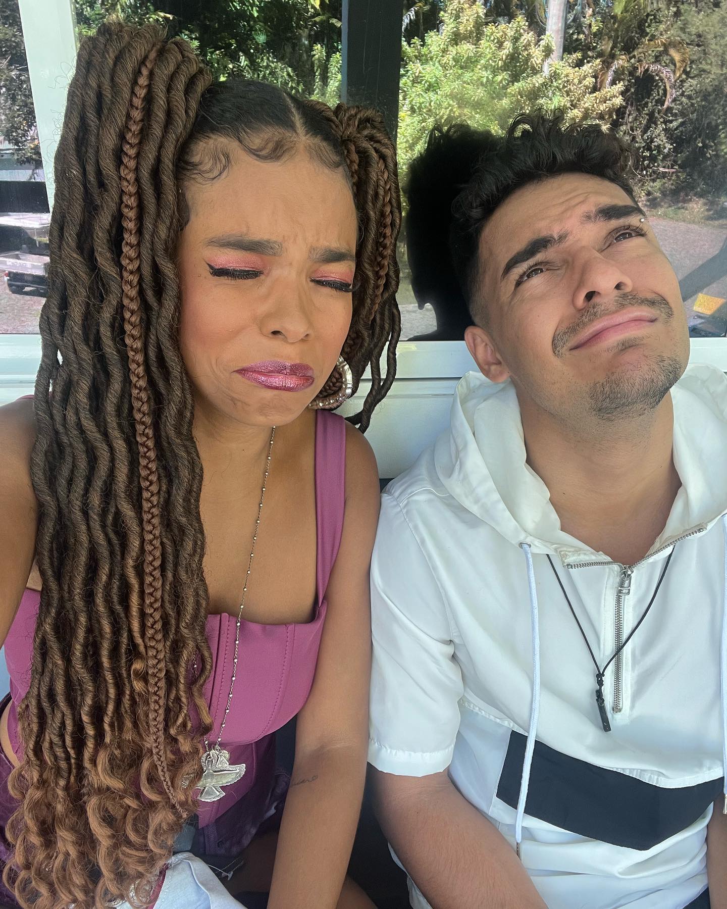 https://e.radikal.host/2025/04/23/jeniffer_nascimento_1744703764400-1.jpg