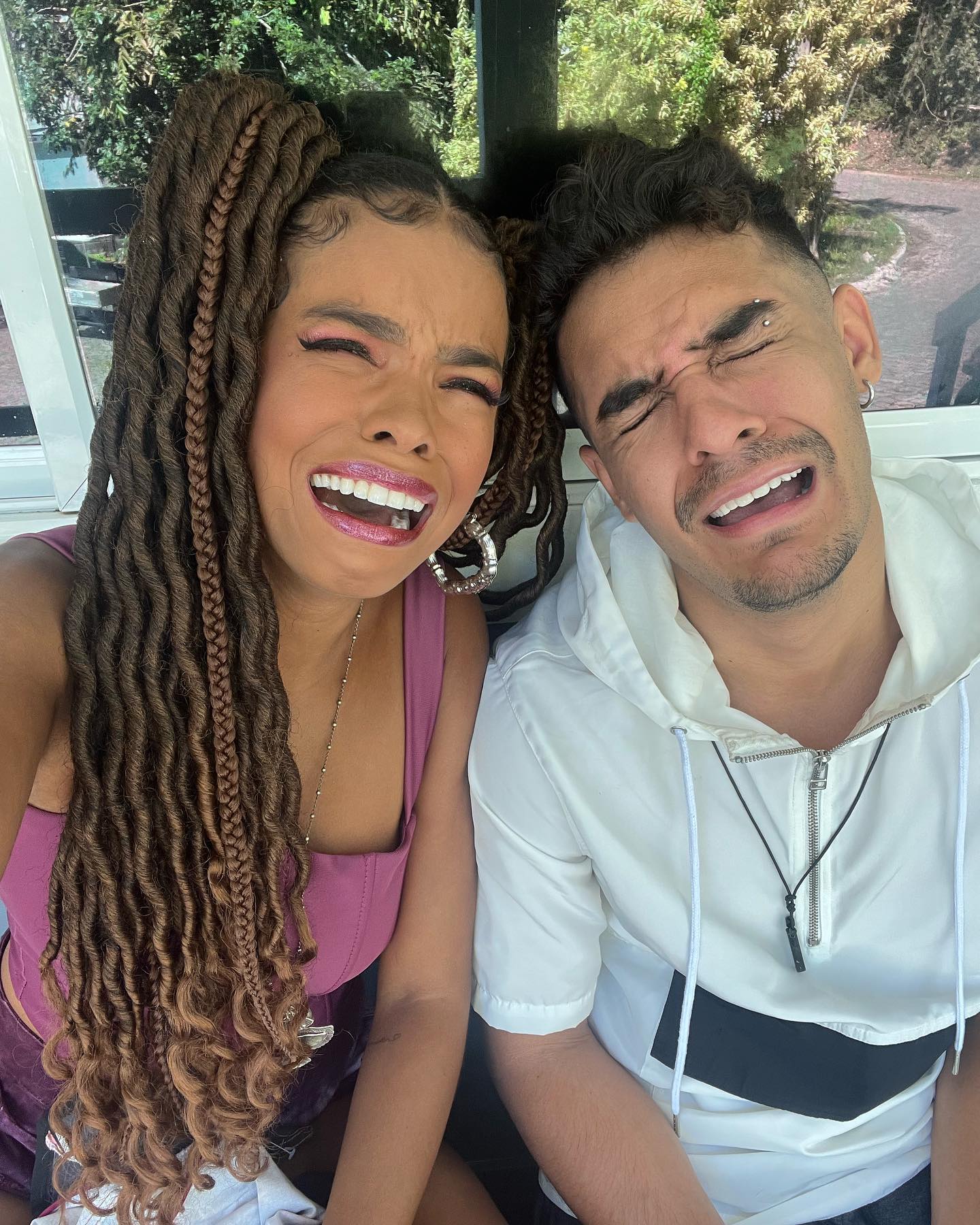 https://e.radikal.host/2025/04/23/jeniffer_nascimento_1744703766702.jpg