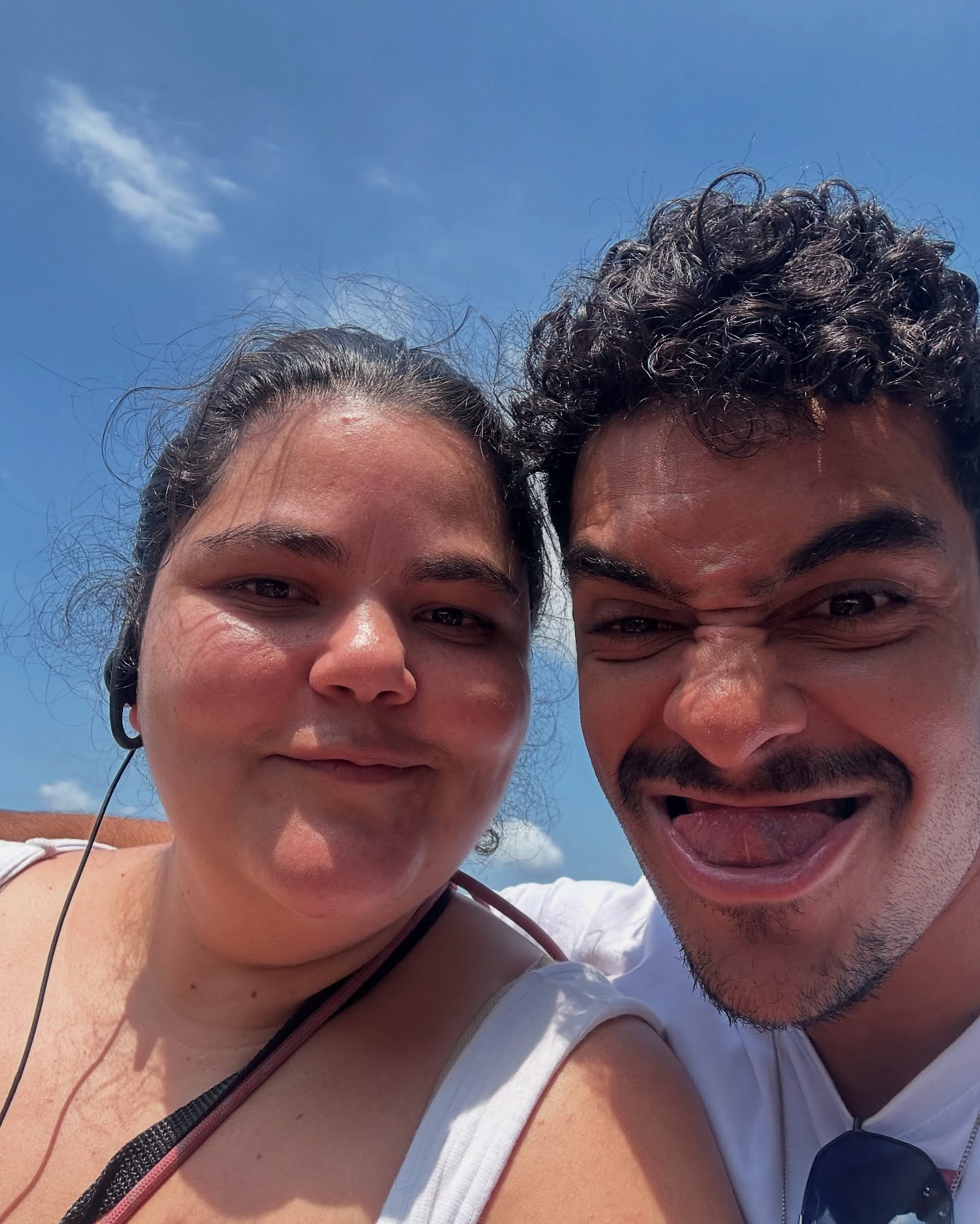 https://e.radikal.host/2025/04/23/oigorfernandez_1744703557566.jpg