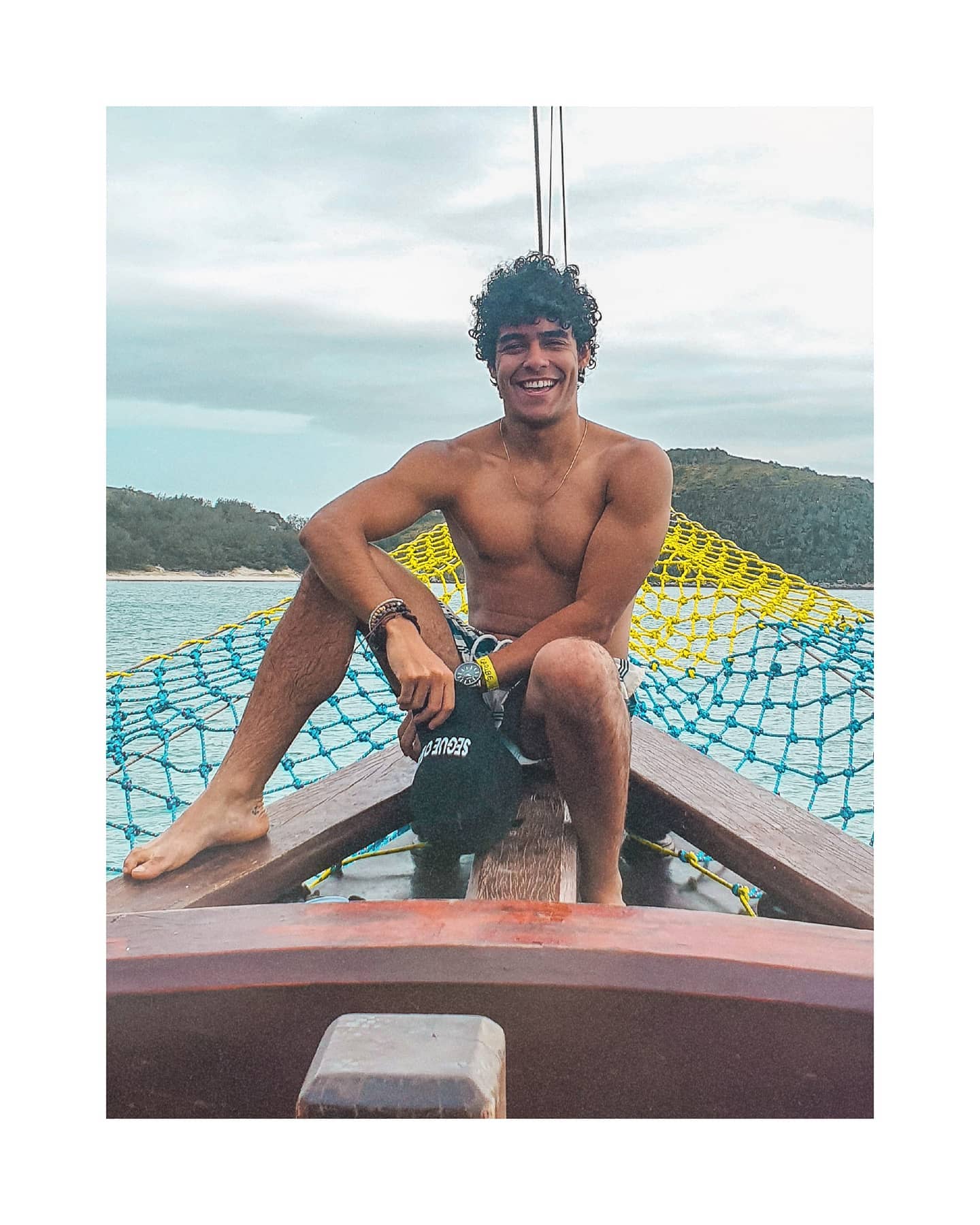 https://e.radikal.host/2025/04/23/oigorfernandez_1744703886202.jpg