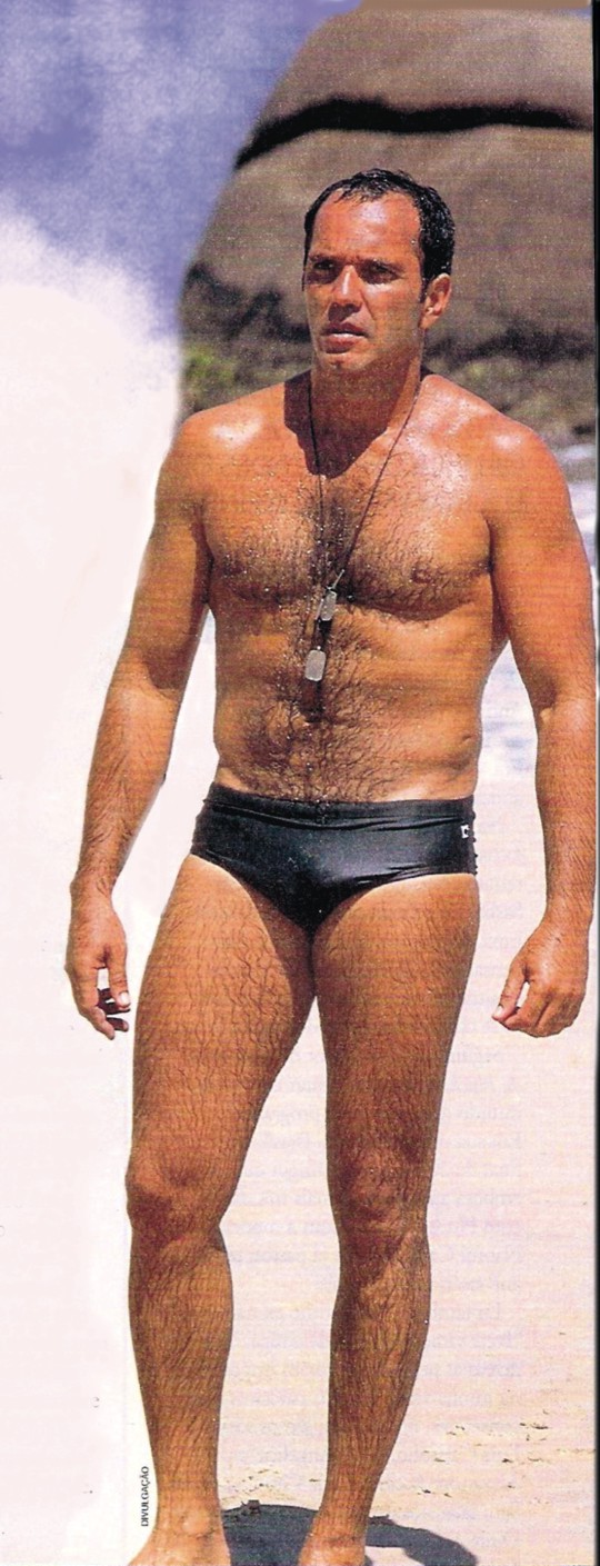 https://e.radikal.host/2025/04/24/Humberto-martins-3-cesio.jpg