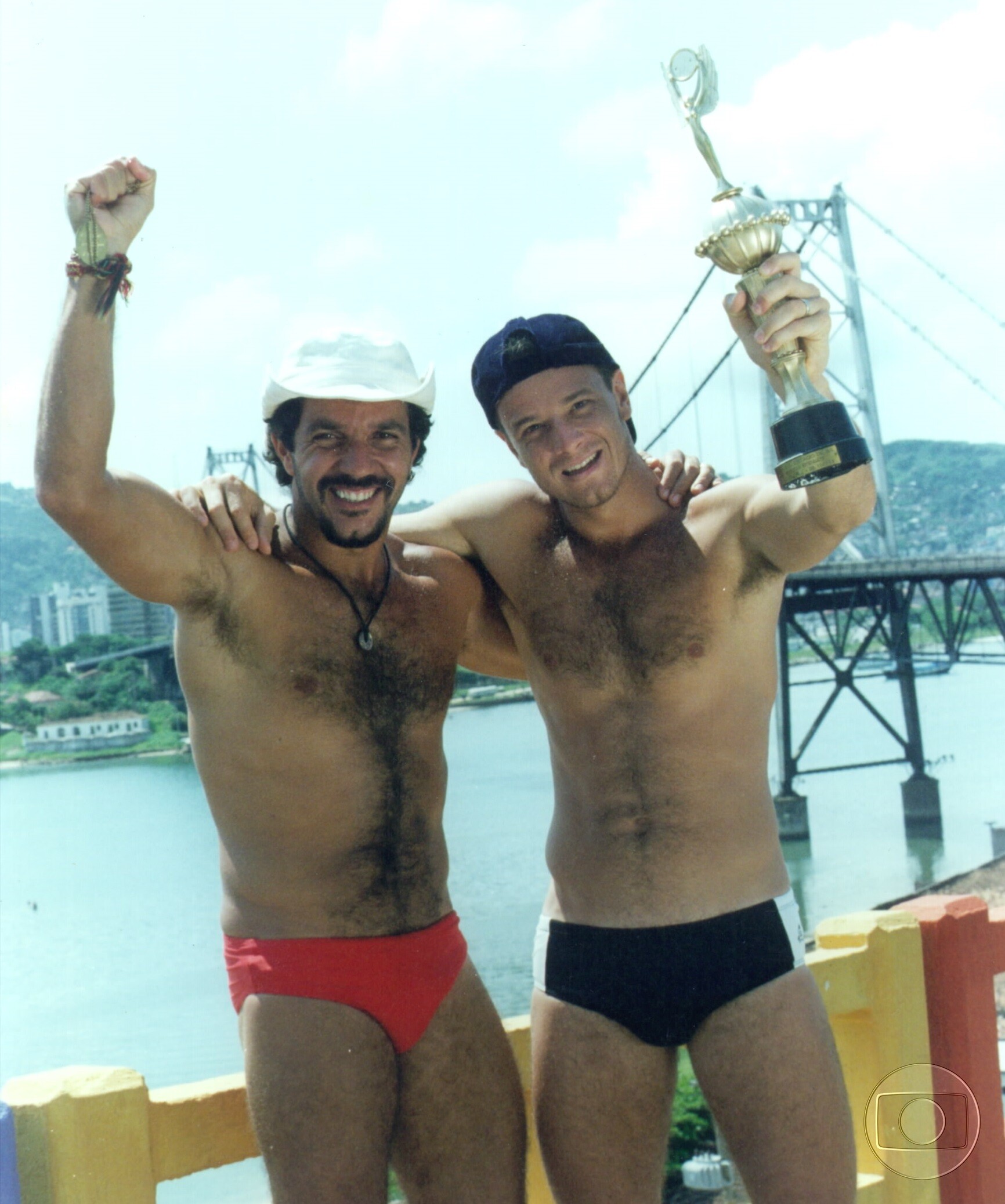 https://e.radikal.host/2025/04/24/vira_lata-humberto_martins_marcello_novaes2.jpg