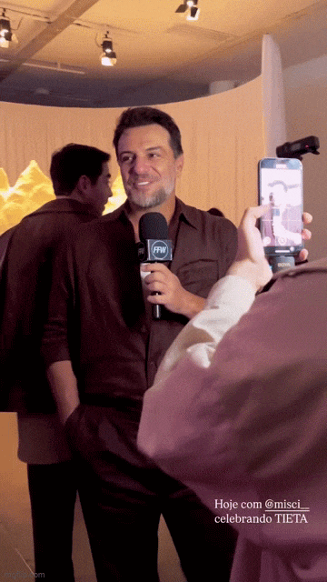 https://e.radikal.host/2025/04/25/9rwqzi-1.gif
