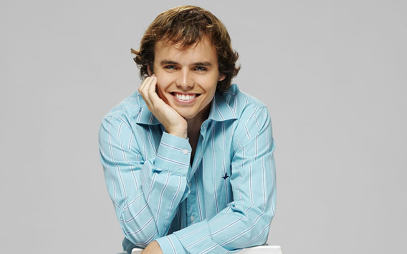 https://e.radikal.host/2025/04/26/HD-wallpaper-benjamin-rojas-argentine-actor-portrait-smile.jpg