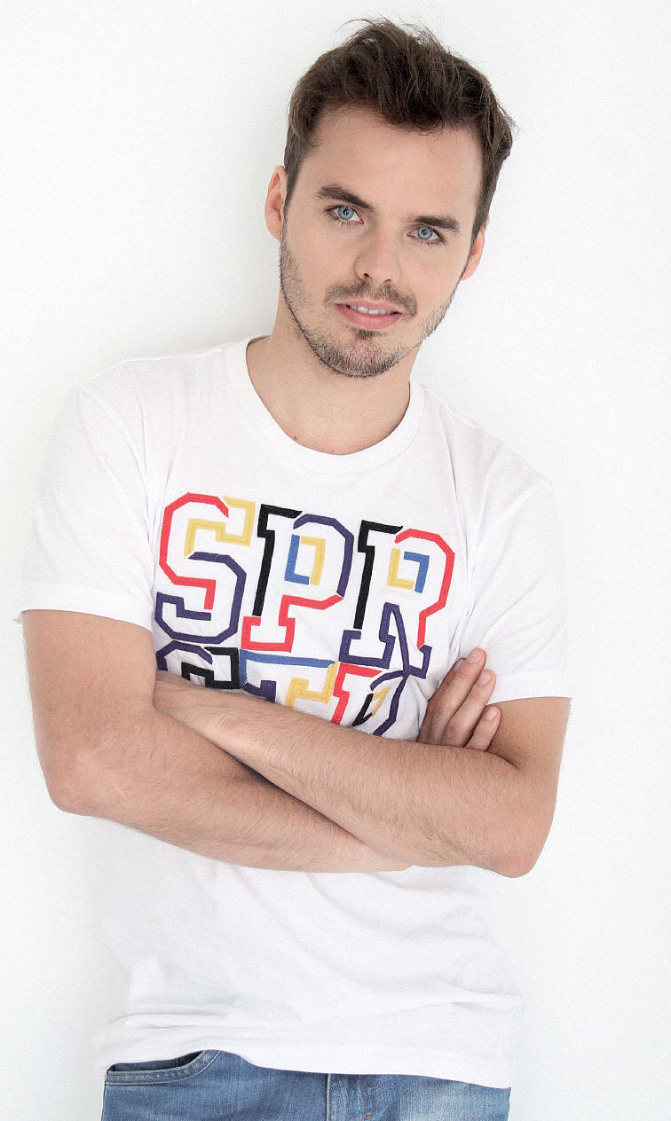 https://e.radikal.host/2025/04/27/benjamin-rojas-14.jpg
