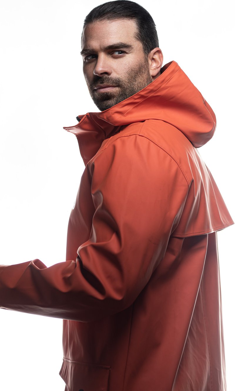 https://e.radikal.host/2025/04/28/alejandro-nones-actor-de-39-qui-n-mat-a-sara-39.jpg