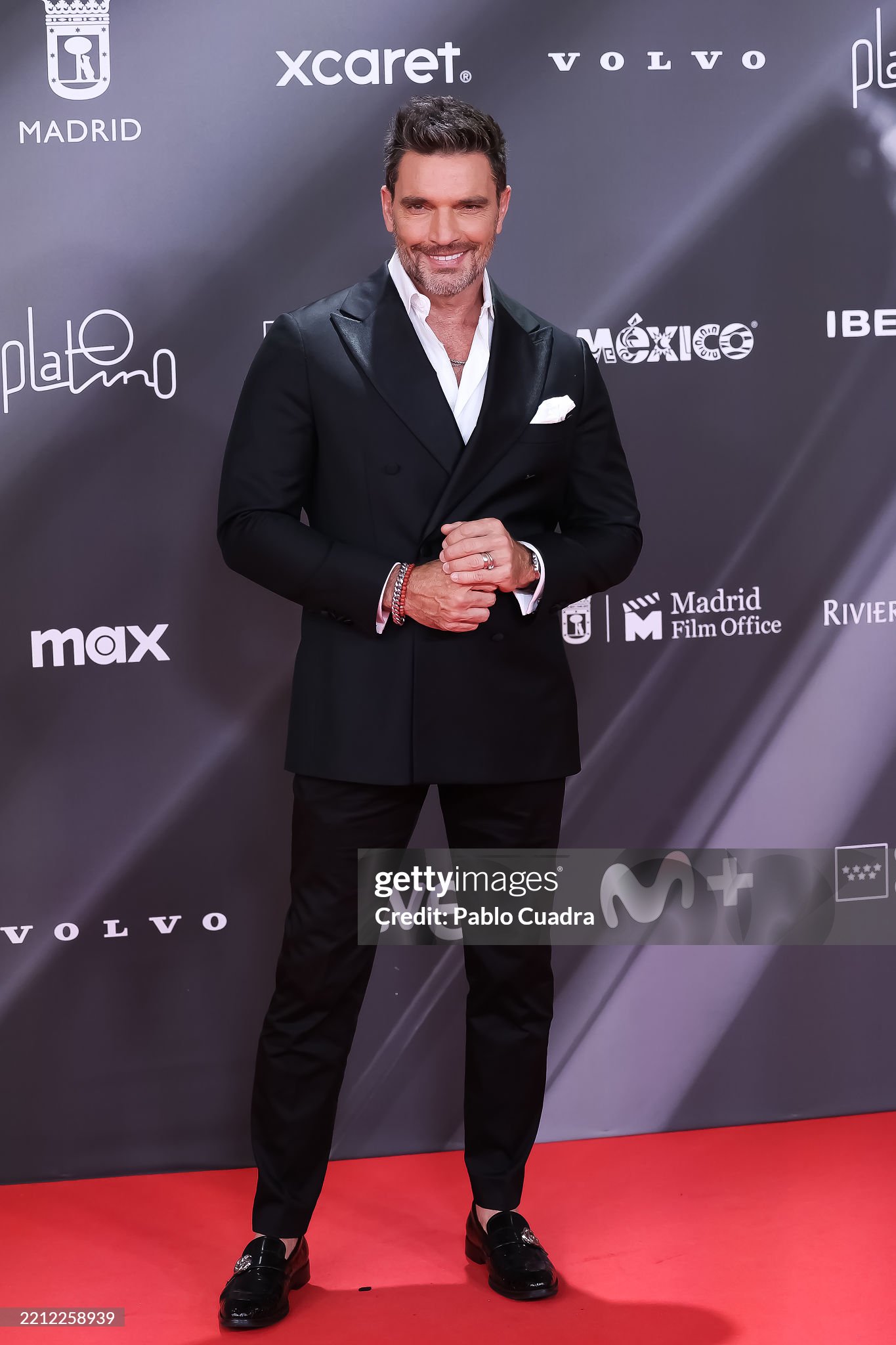 https://e.radikal.host/2025/04/29/gettyimages-2212258939-2048x2048.jpg
