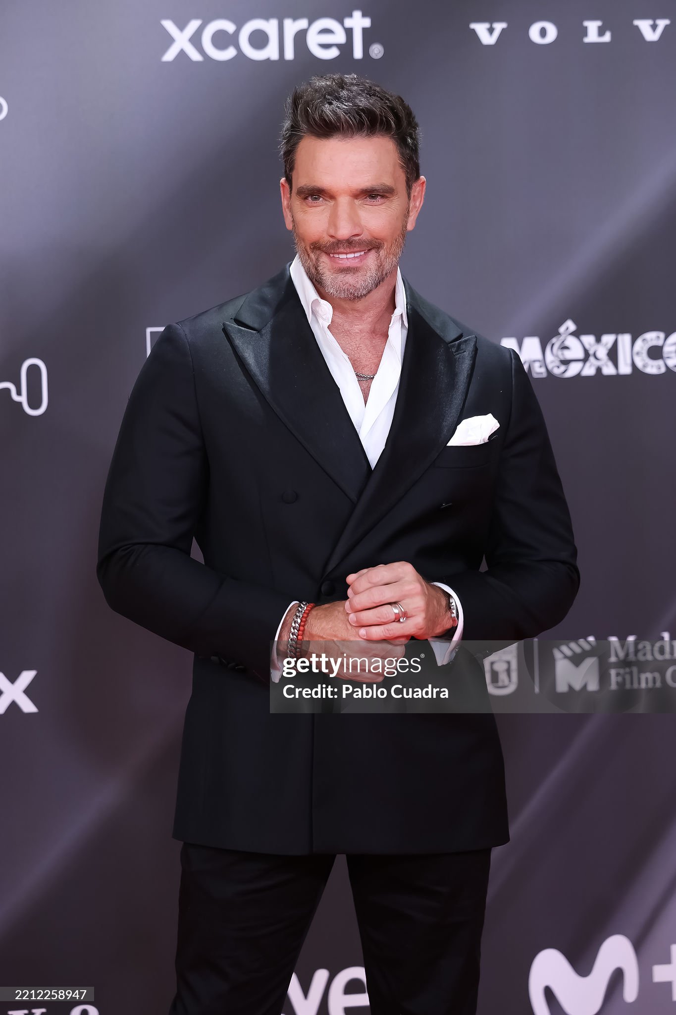 https://e.radikal.host/2025/04/29/gettyimages-2212258947-2048x2048.jpg