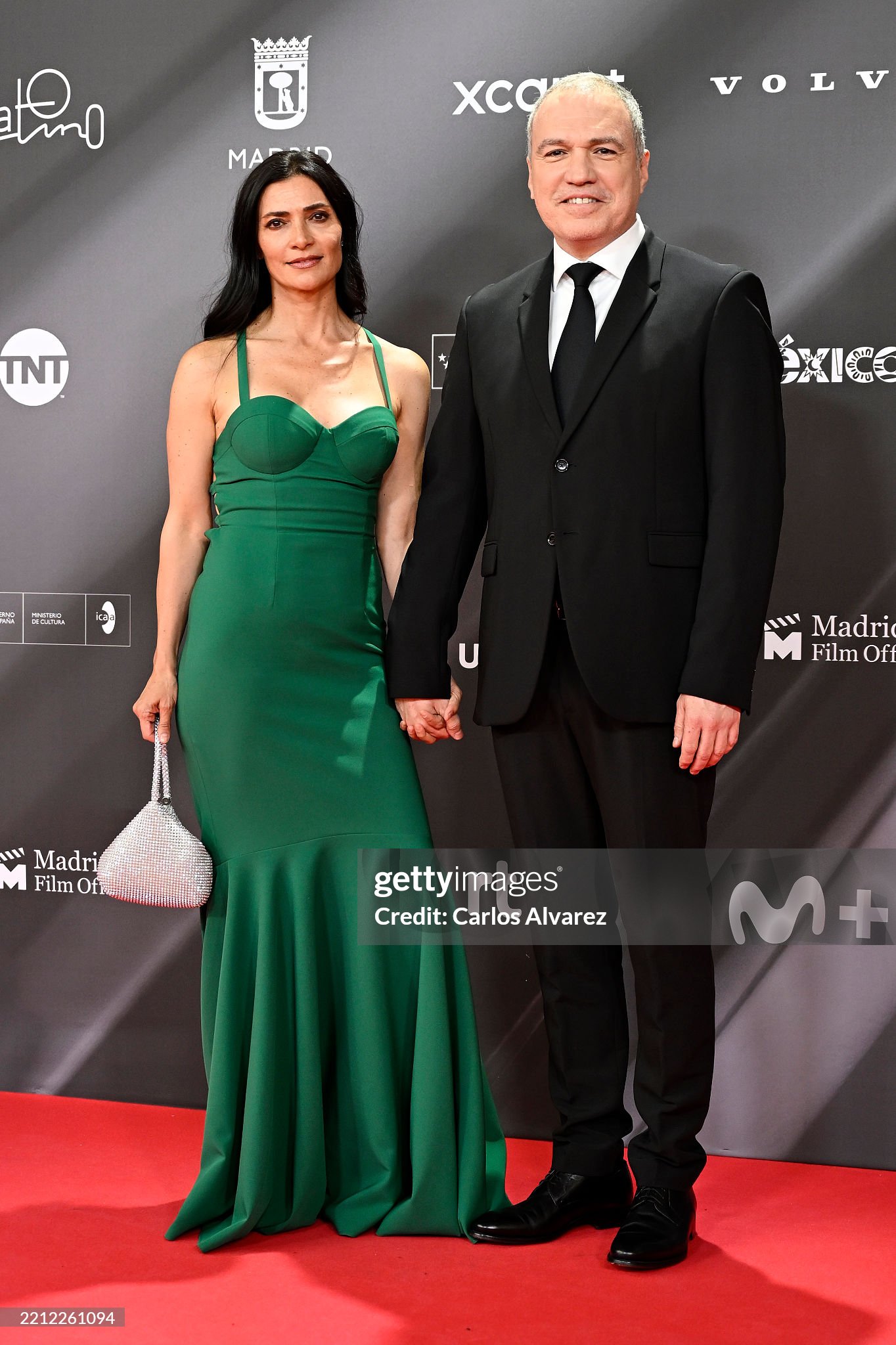 https://e.radikal.host/2025/04/29/gettyimages-2212261094-2048x2048.jpg