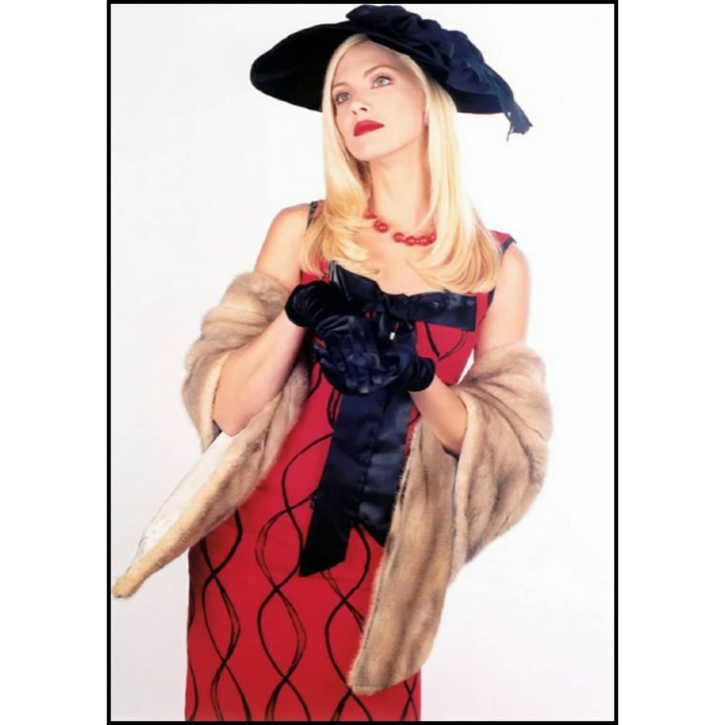 https://e.radikal.host/2025/04/30/Emma-Rabbe-32.jpg
