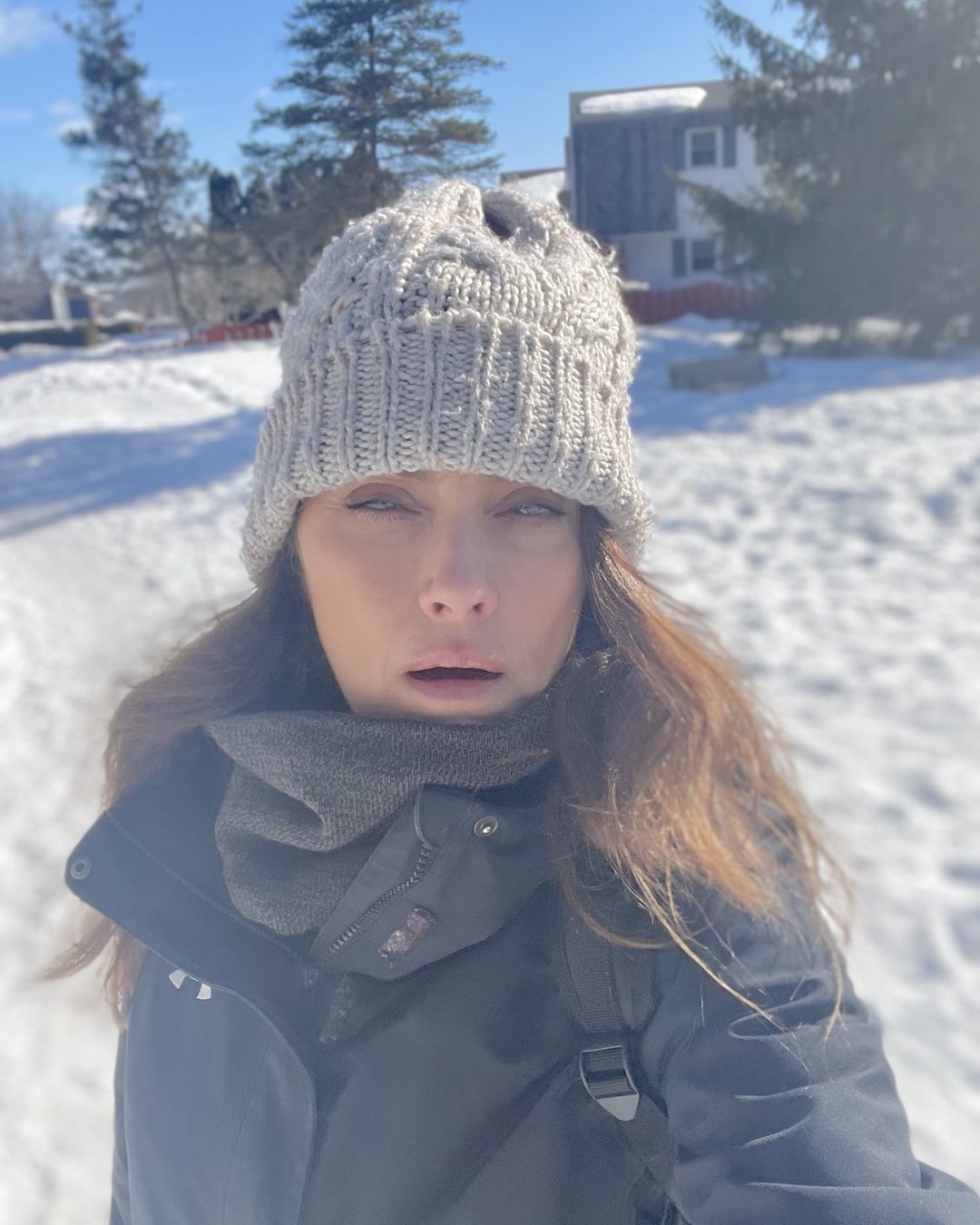 https://e.radikal.host/2025/04/30/Emma-Rabbe-8.jpg