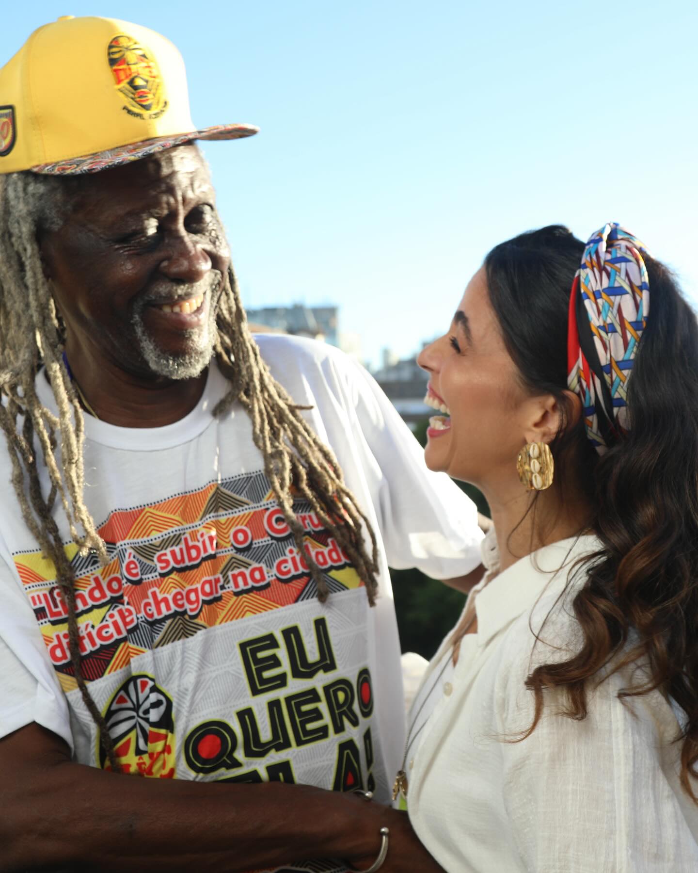https://e.radikal.host/2025/04/30/emanuellearaujo_1745219544291-1.jpg