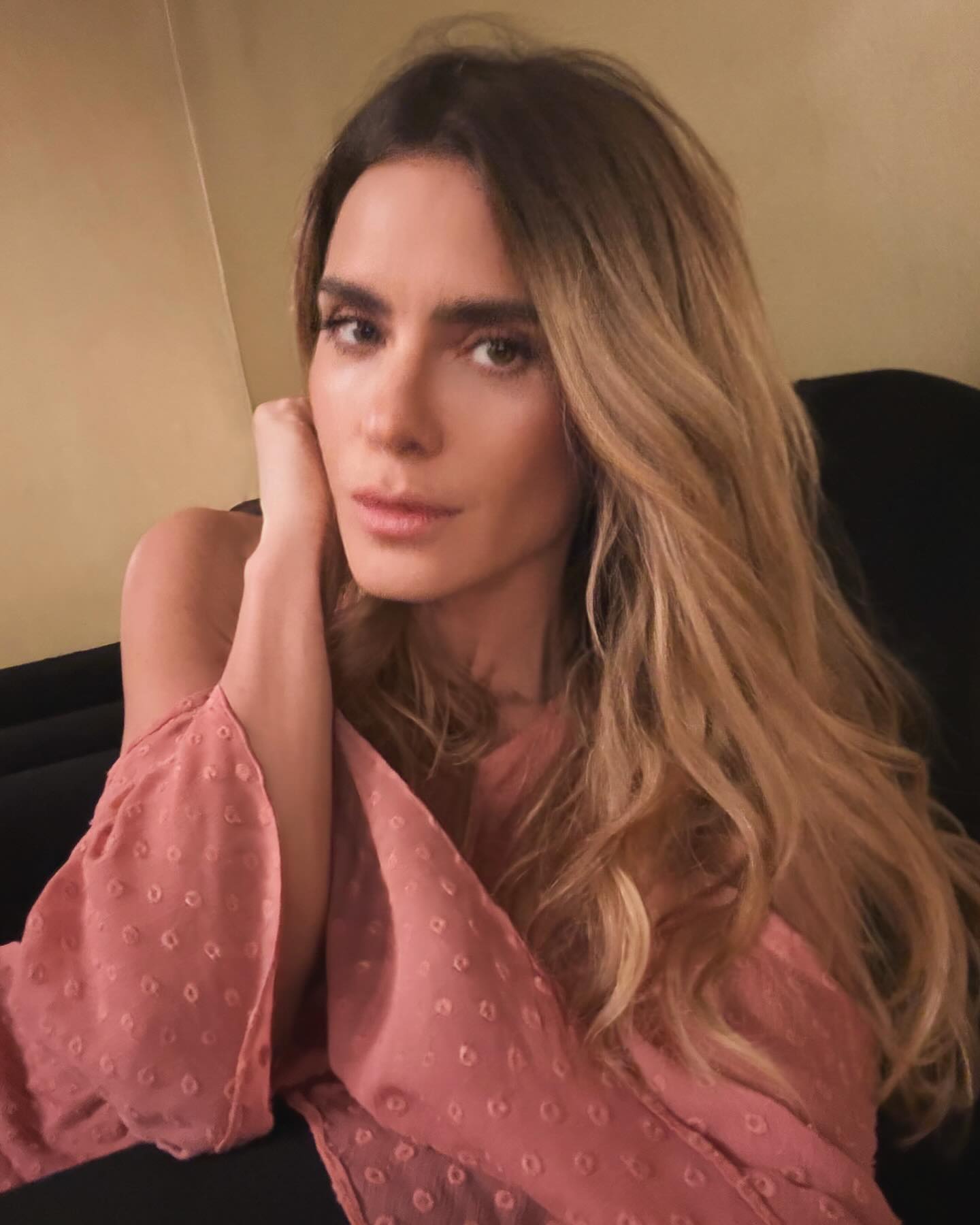 https://e.radikal.host/2025/04/30/loracarola_1745219455033-1.jpg