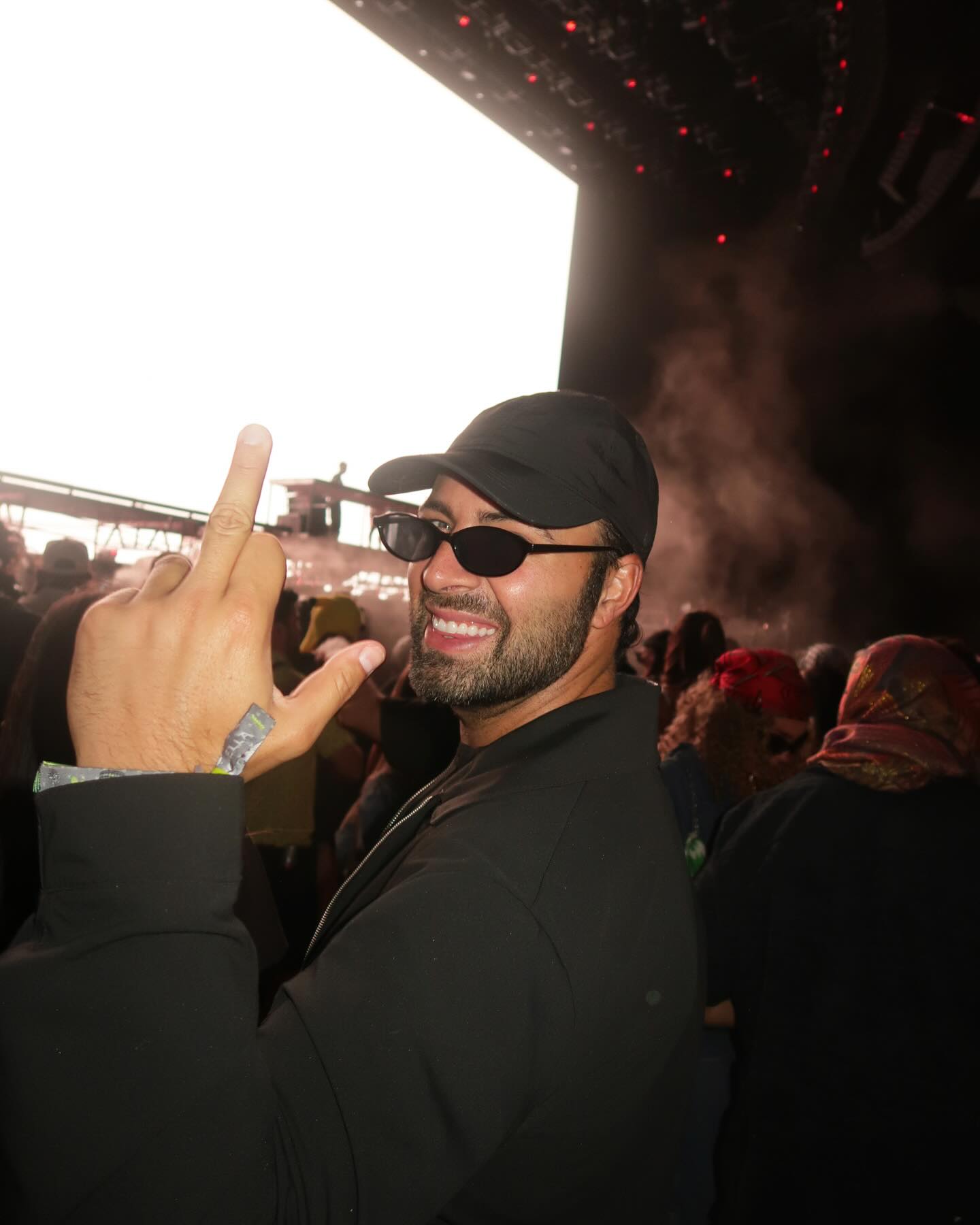 https://e.radikal.host/2025/05/01/jencarlosmusic_1745220961963.jpg