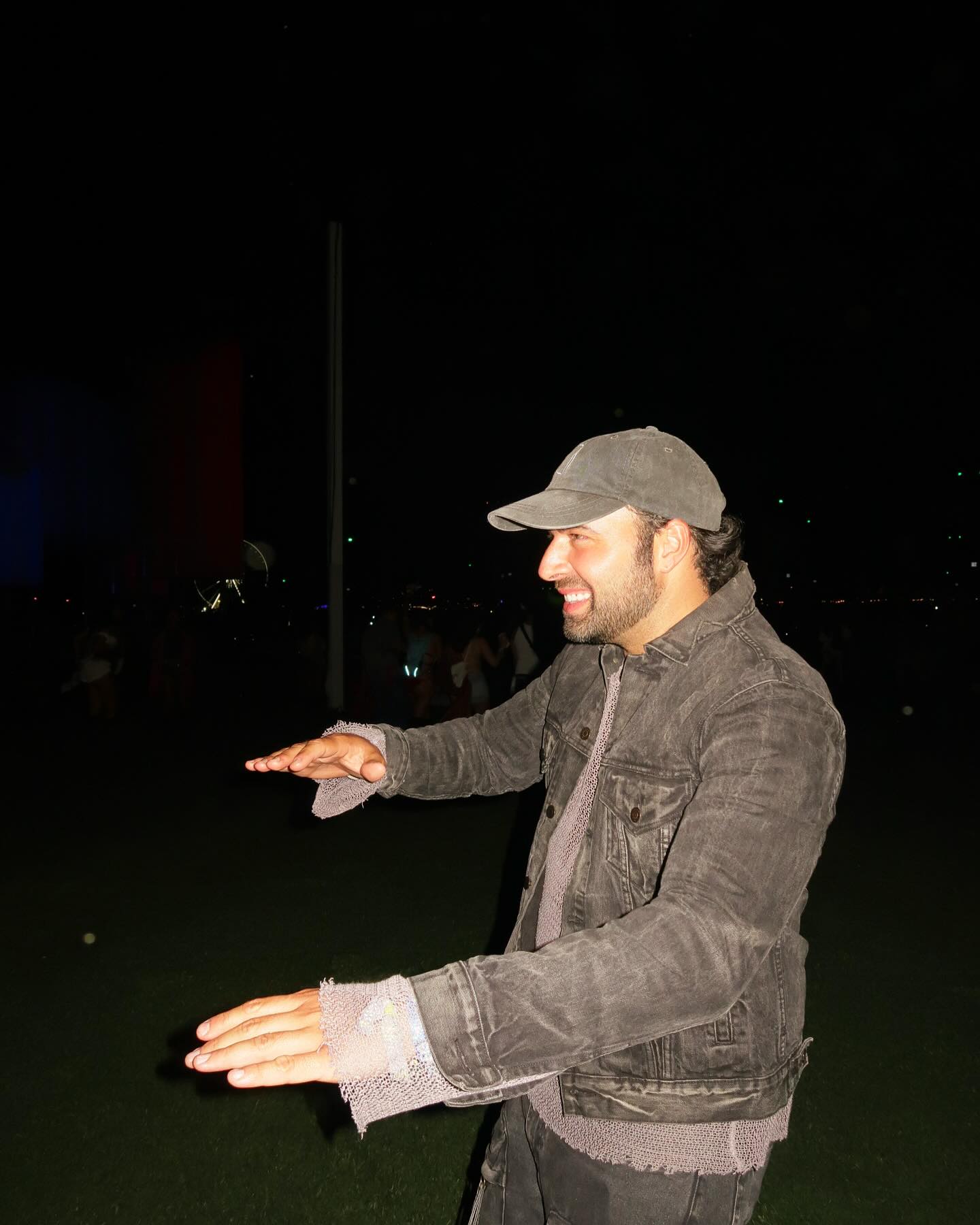 https://e.radikal.host/2025/05/01/jencarlosmusic_1745220974569.jpg