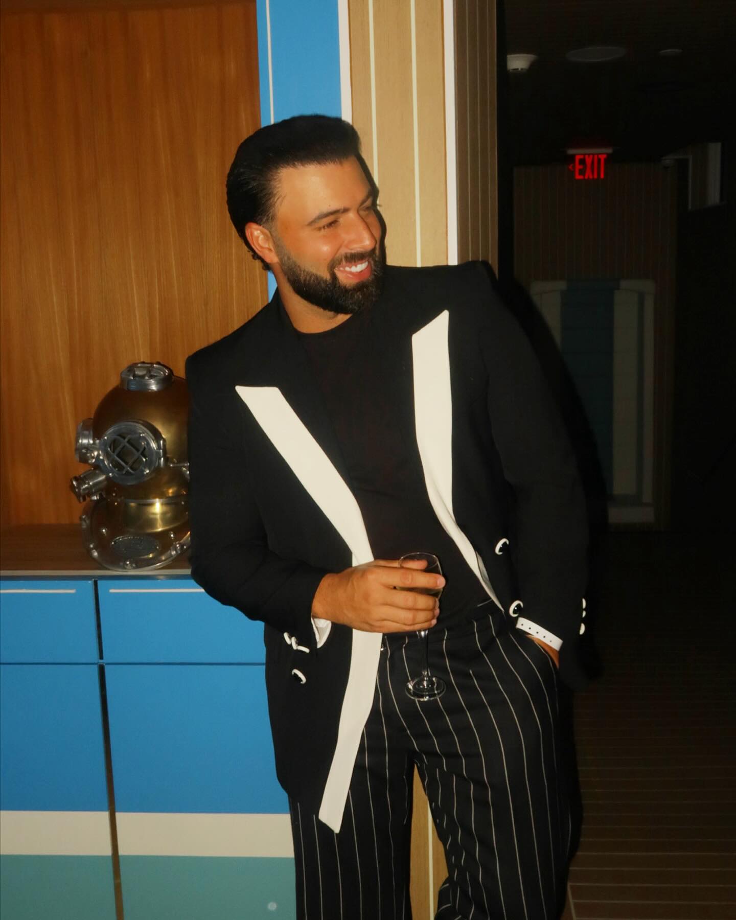https://e.radikal.host/2025/05/01/jencarlosmusic_1745220992260.jpg