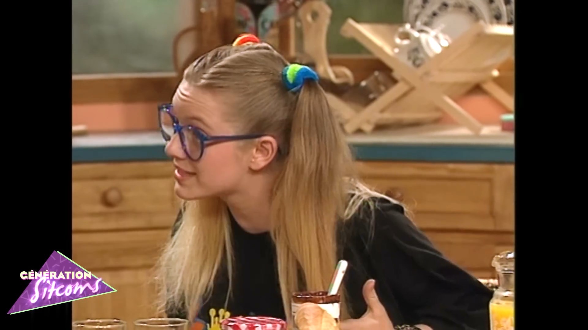https://e.radikal.host/2025/05/02/PREMIERS-BAISERS-_-Le-vrai-baiser-_-EPISODE-1.mp4_snapshot_09.31.404.jpg