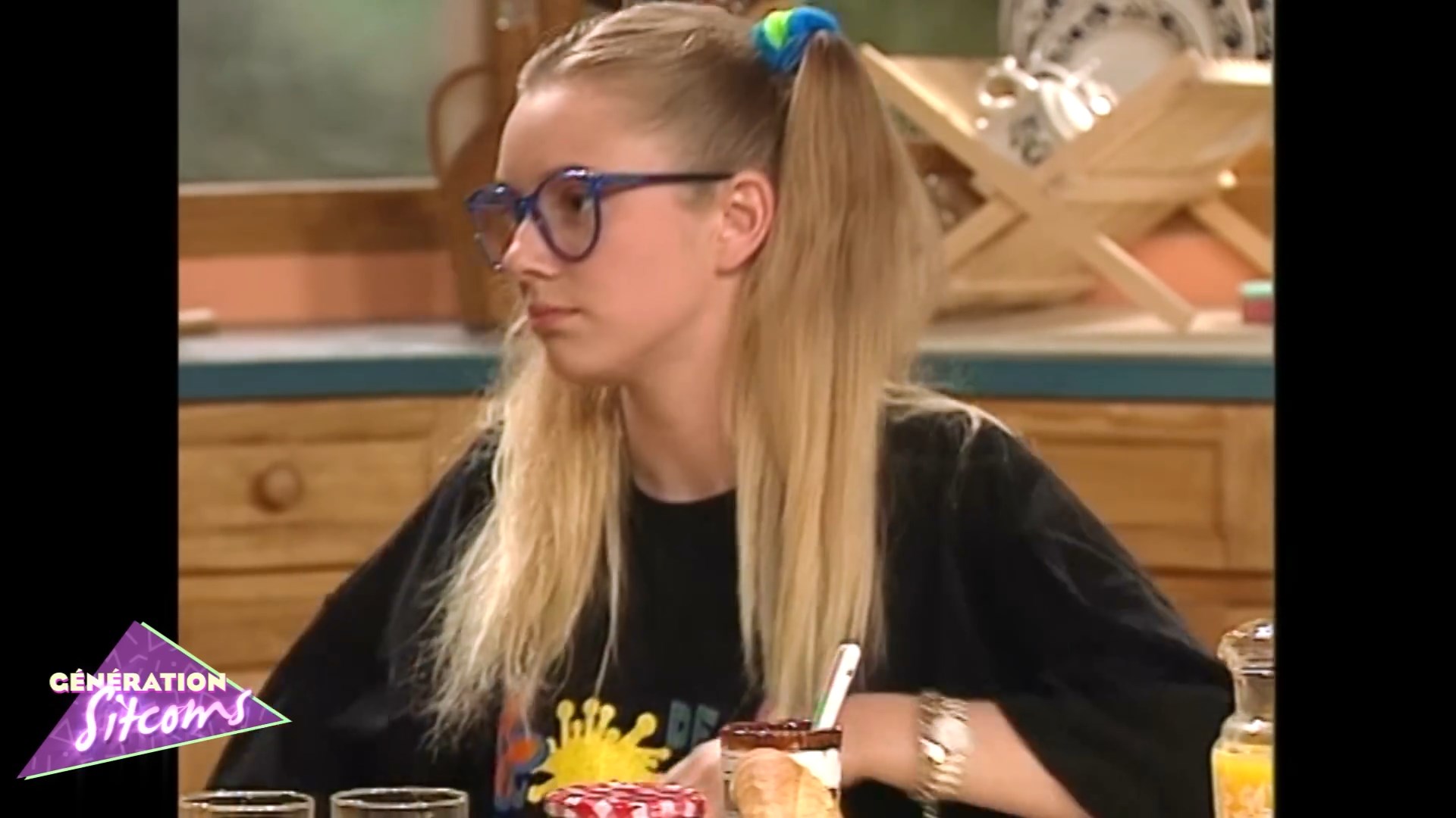 https://e.radikal.host/2025/05/02/PREMIERS-BAISERS-_-Le-vrai-baiser-_-EPISODE-1.mp4_snapshot_09.32.247.jpg