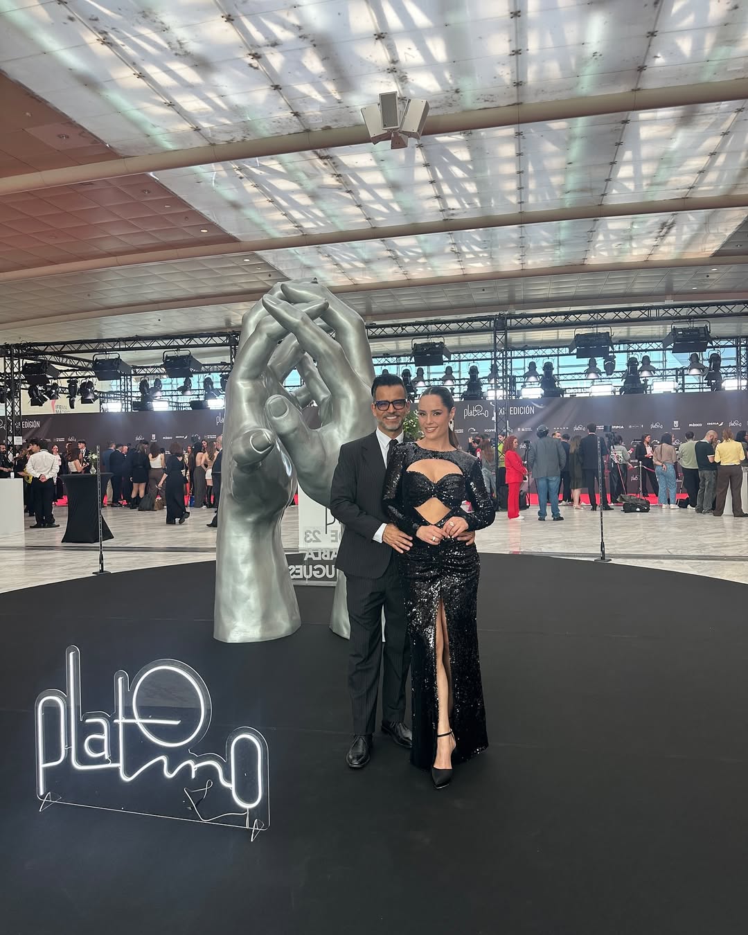 https://e.radikal.host/2025/05/03/Hoy-en-los-premios_platino-Makeup--mabelle.experiencegerardarceofficial_-Fashion-Stylist--gerardarceofficial_-Dress--messcacchiera.spain-actress-madrid-espana1.jpg