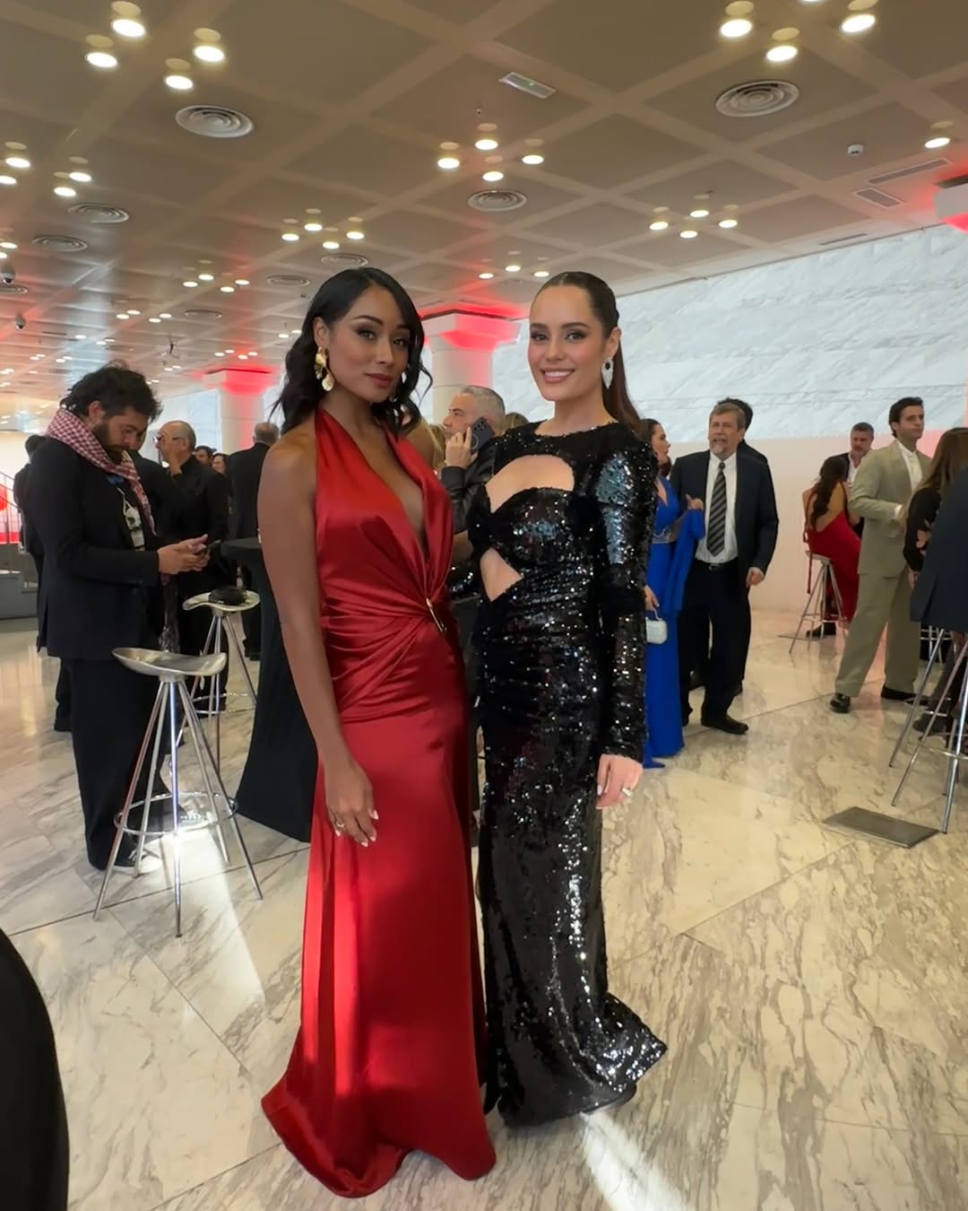 https://e.radikal.host/2025/05/03/Hoy-en-los-premios_platino-Makeup--mabelle.experiencegerardarceofficial_-Fashion-Stylist--gerardarceofficial_-Dress--messcacchiera.spain-actress-madrid-espana4.jpg