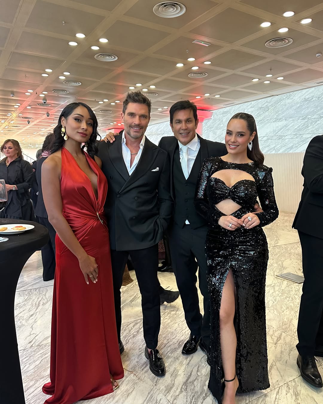 https://e.radikal.host/2025/05/03/Hoy-en-los-premios_platino-Makeup--mabelle.experiencegerardarceofficial_-Fashion-Stylist--gerardarceofficial_-Dress--messcacchiera.spain-actress-madrid-espana5.jpg