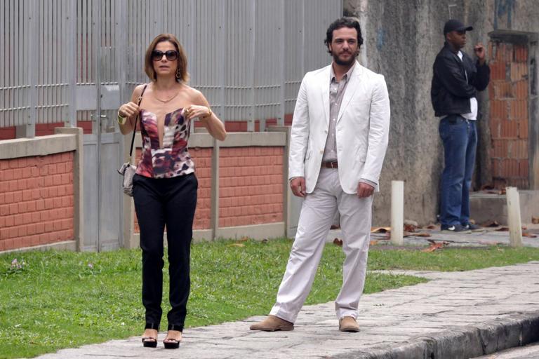 https://e.radikal.host/2025/05/03/img-314141-vera-zimmerman-e-rodrigo-lombardi-gravam-cenas-de-o-astro-pe.jpg