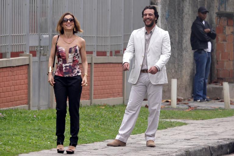 https://e.radikal.host/2025/05/03/img-314143-vera-zimmerman-e-rodrigo-lombardi-gravam-cenas-de-o-astro-pe.jpg