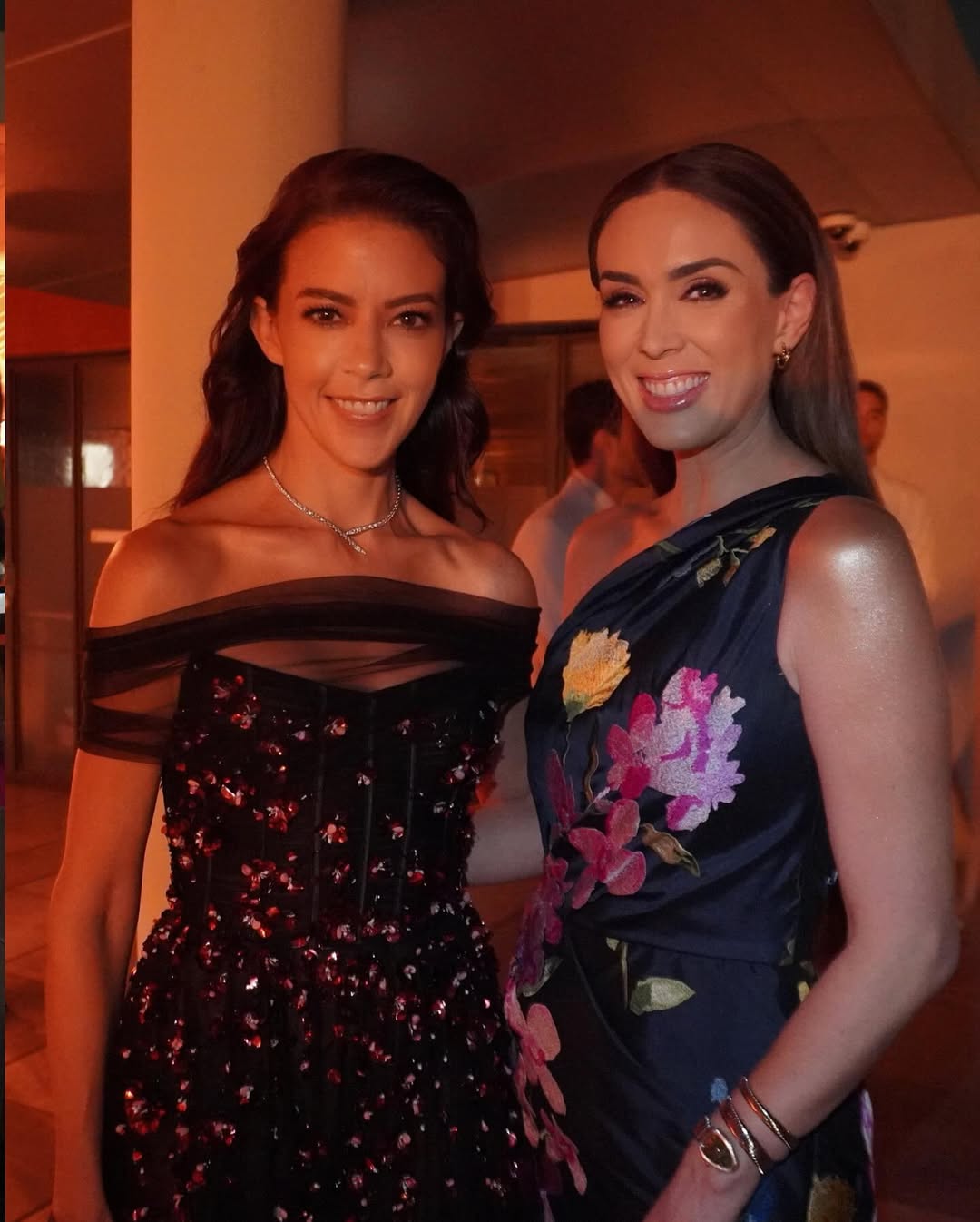 https://e.radikal.host/2025/05/04/About-last-night-serpentiinfinito-bvlgari-Que-felicidad-ver-a-tantas-personas-tan-queridas-ayer.-rosamariagarcia_makeup-anlle11-ramfotografia-victorblancostudio4.jpg