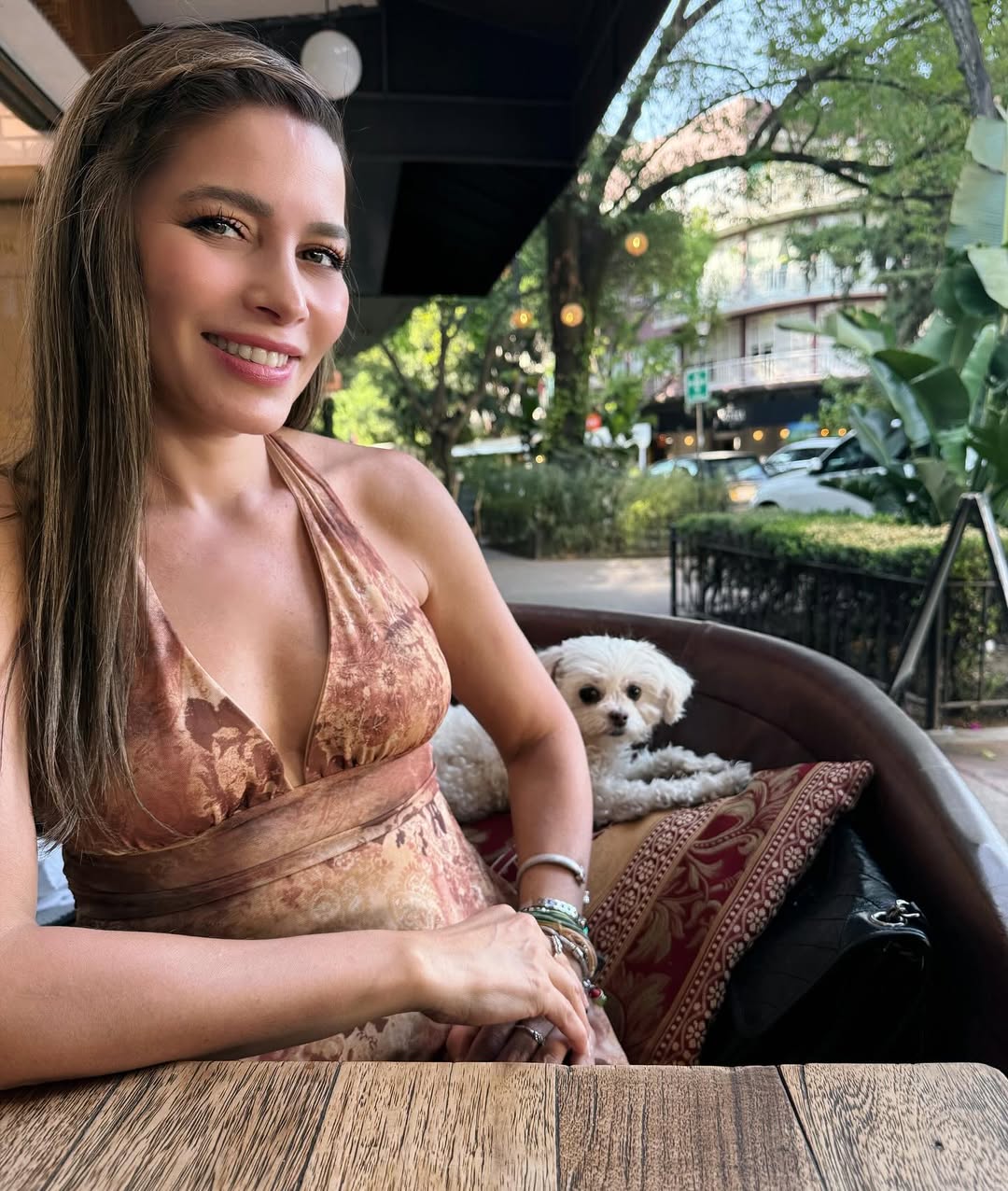 https://e.radikal.host/2025/05/04/April-dump_______A-mi-se-me-fue-volando-el-mes-Aqui-les-comparto-mi-carrusel-en-Veracruz-Cdmx-y-LA-cuentenme-que-tal-su-abril-The-month-just-flew-by-for-me-Heres-a-little-carousel-fromaef5a8731e658694.jpg