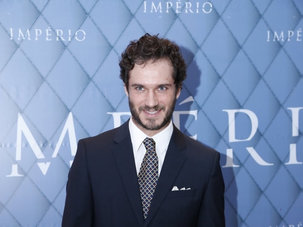 https://e.radikal.host/2025/05/06/19jul2014---paulo-rocha-prestigiou-a-festa-de-lancamento-da-novela-imperio-realizada-no-rio-1405819491166_1024x768.jpg