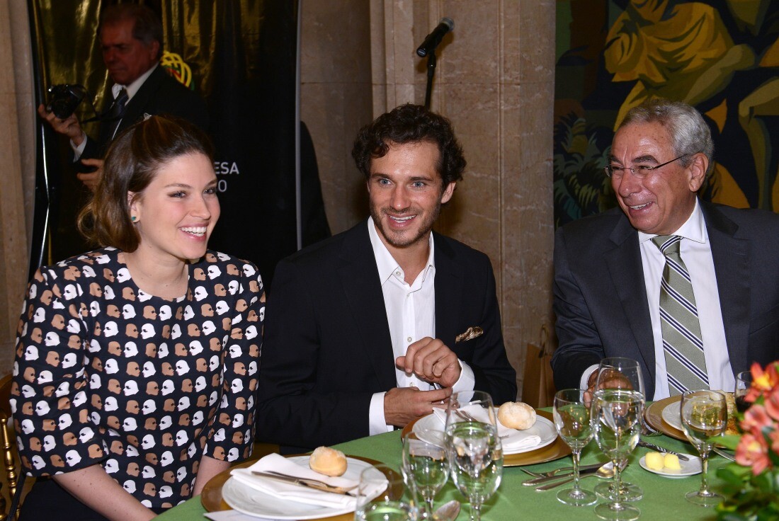https://e.radikal.host/2025/05/06/Juliana-Pereira-Paulo-Rocha-Francisco-Ribeiro-Telles.jpg