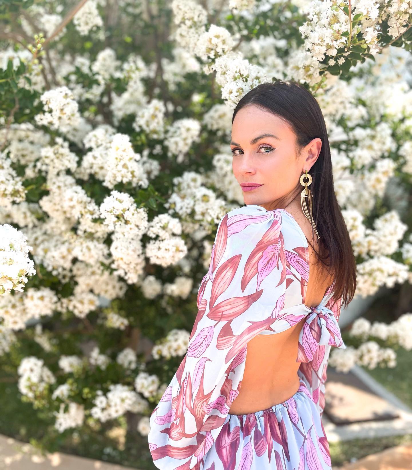 https://e.radikal.host/2025/05/06/LAURA-KARMINE-19.jpg