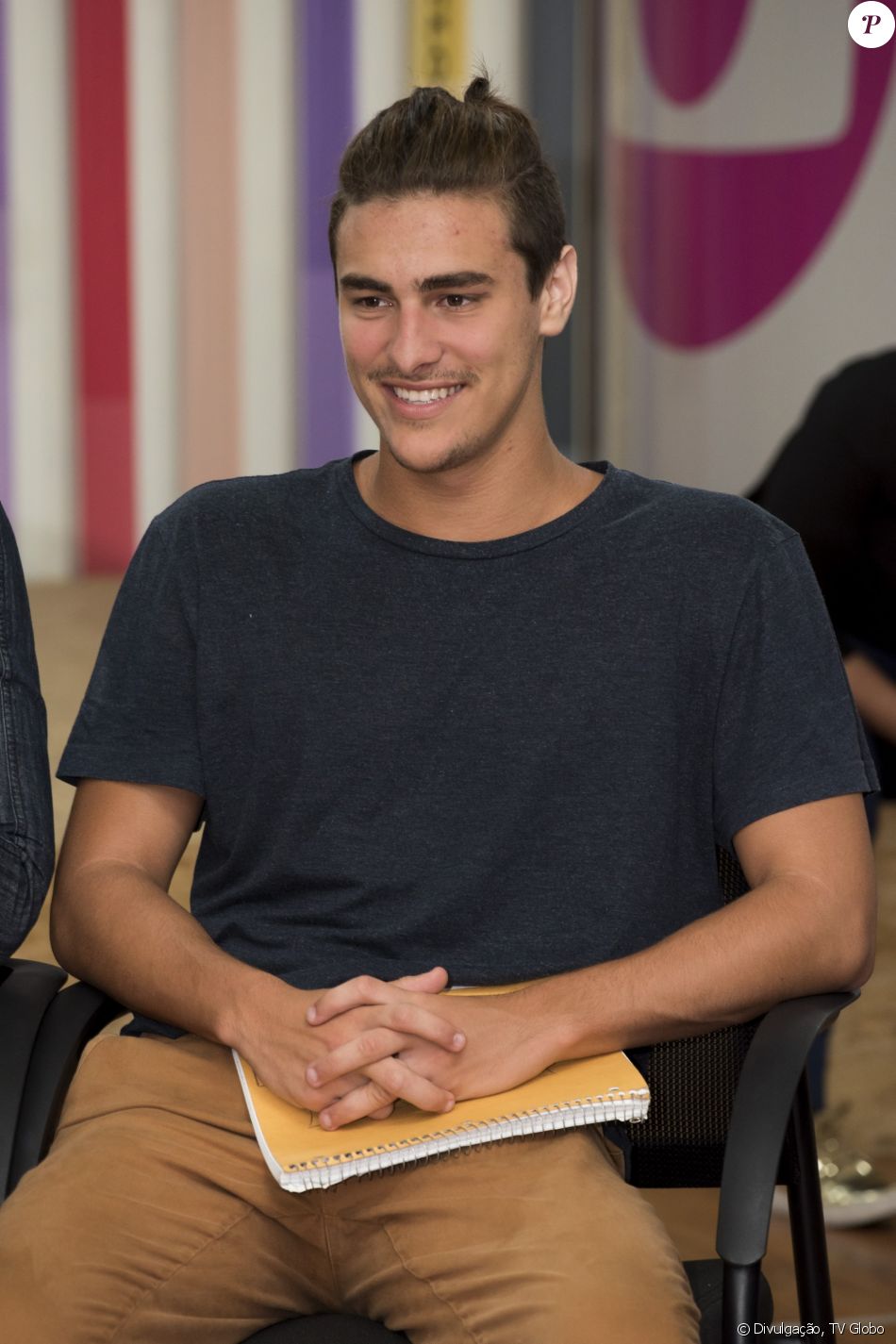 https://e.radikal.host/2025/05/08/2411262-bruno-montaleone-exibiu-uma-foto-com-sas-950x0-3.jpg
