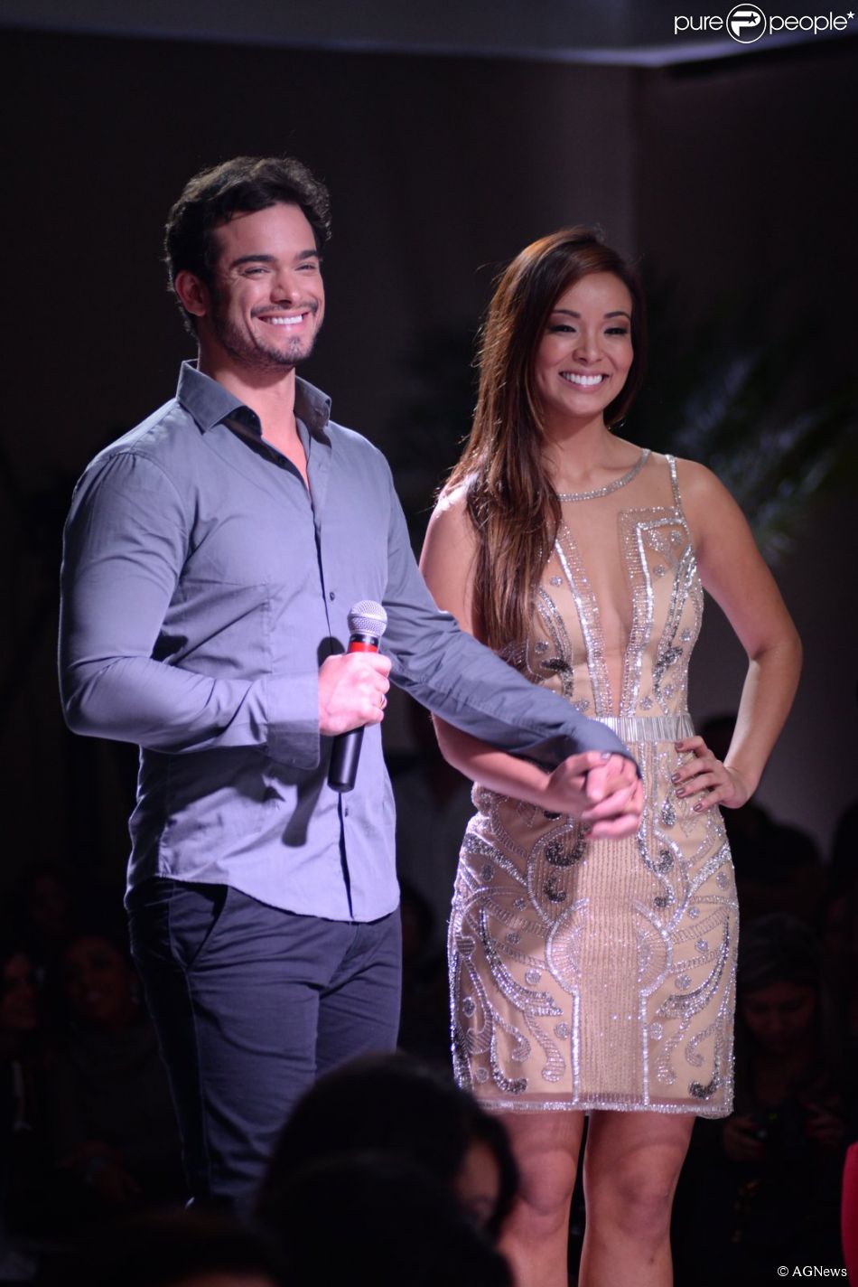 https://e.radikal.host/2025/05/08/380570-sidney-sampaio-e-carol-nakamura-estavam-950x0-2.jpg