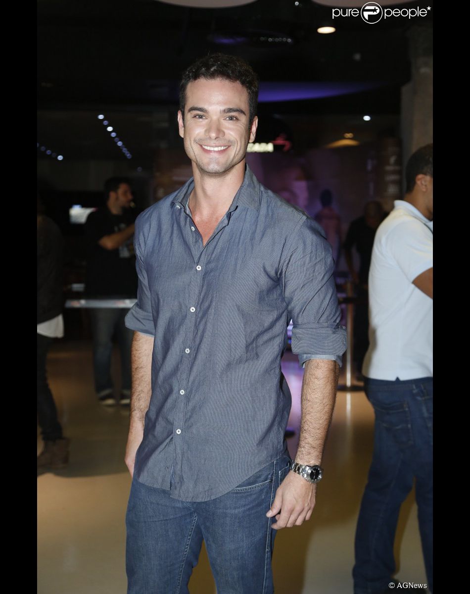 https://e.radikal.host/2025/05/08/80367-sidney-sampaio-950x0-2.jpg