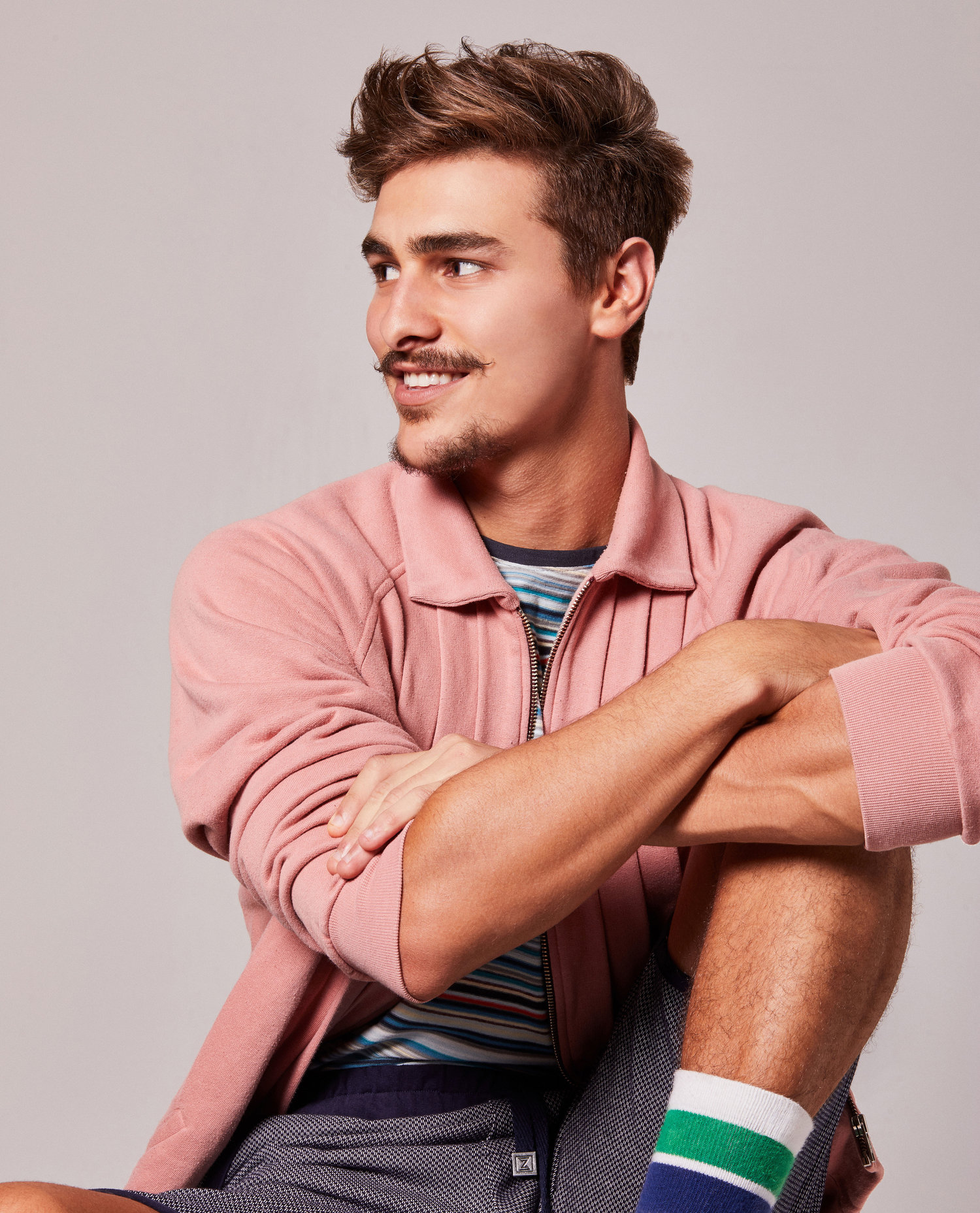 https://e.radikal.host/2025/05/08/Capricho_03-18_Look-1_0386_V03.jpg